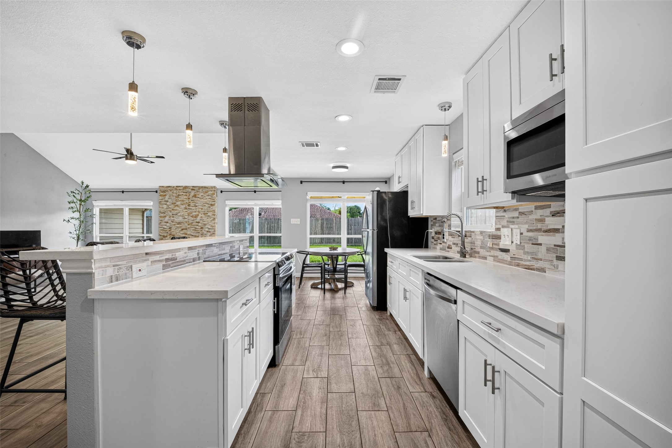 1931 Hilton Head Drive Property Photo 13