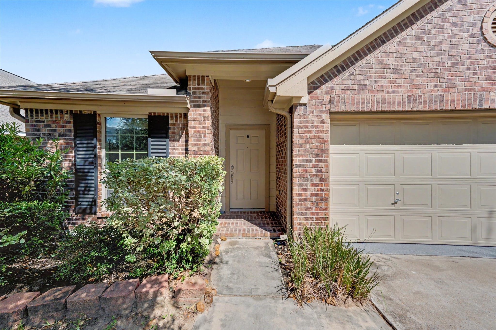 21826 Saragosa Pond Lane Property Photo 5