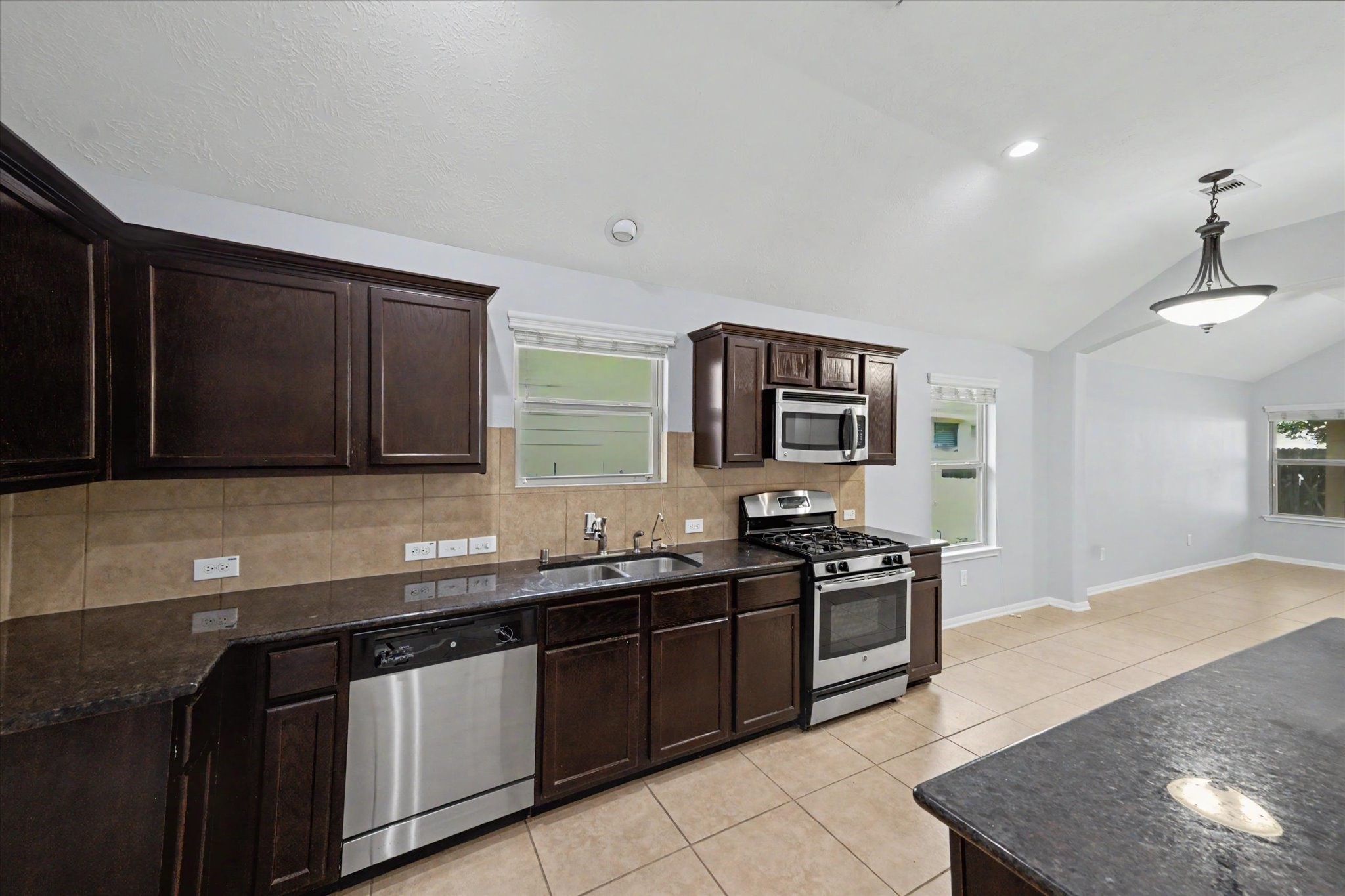 21826 Saragosa Pond Lane Property Photo 11