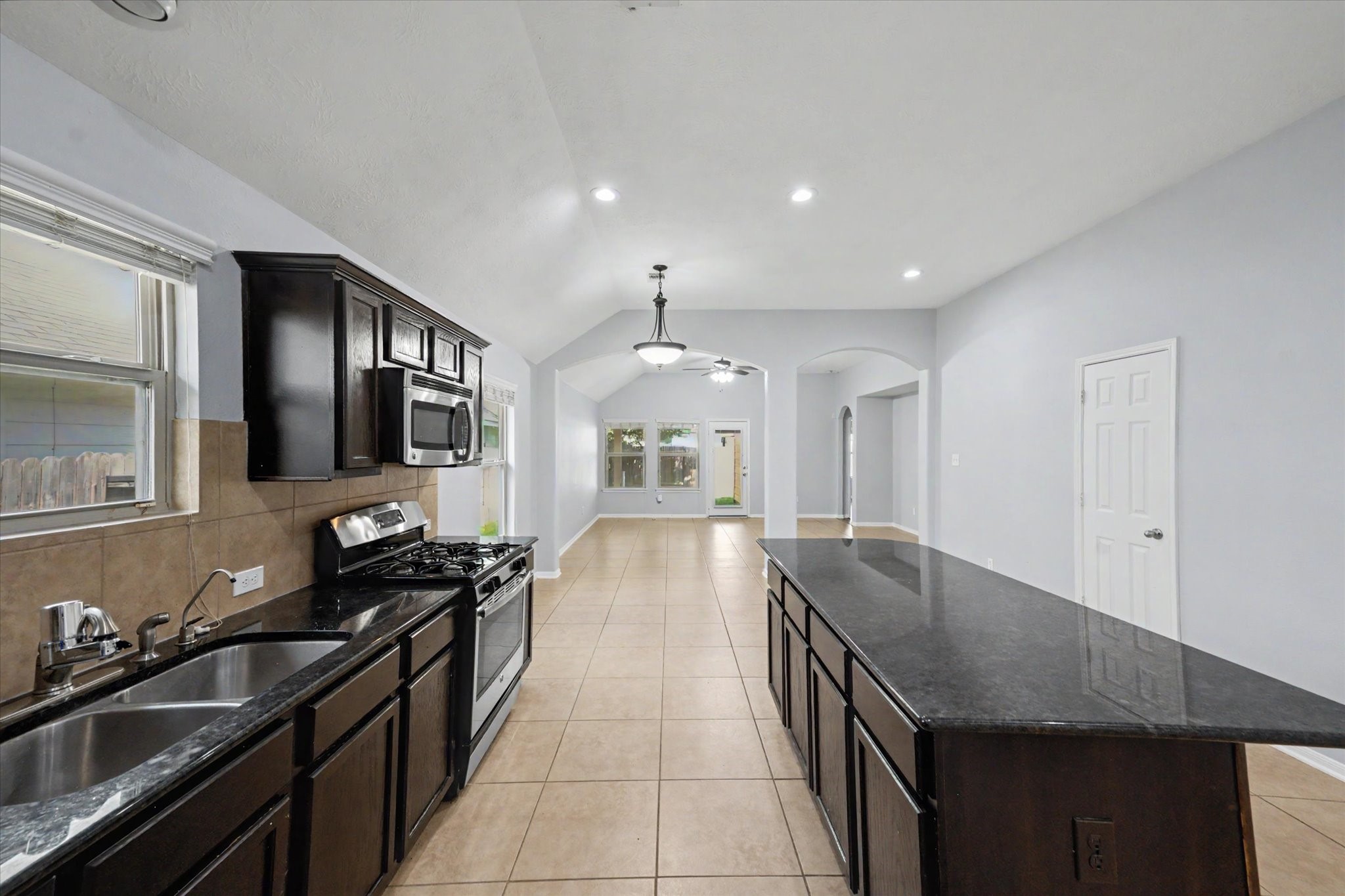 21826 Saragosa Pond Lane Property Photo 12
