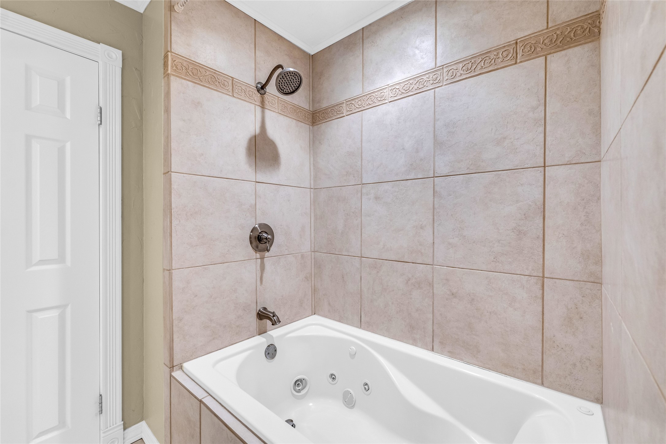 2202 Erin Glen Court Property Photo 26