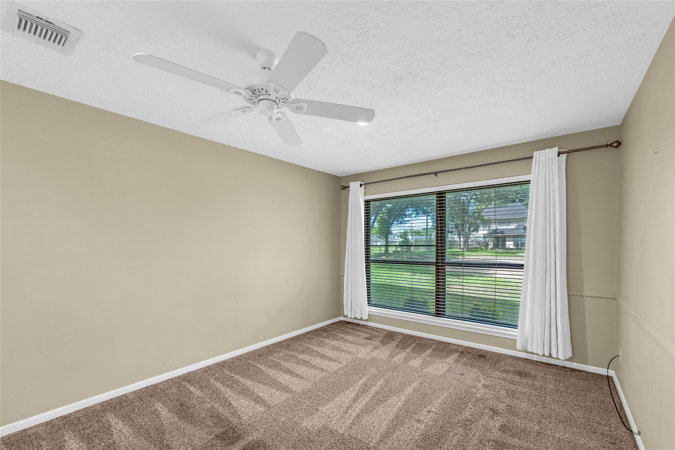 2202 Erin Glen Court Property Photo 38