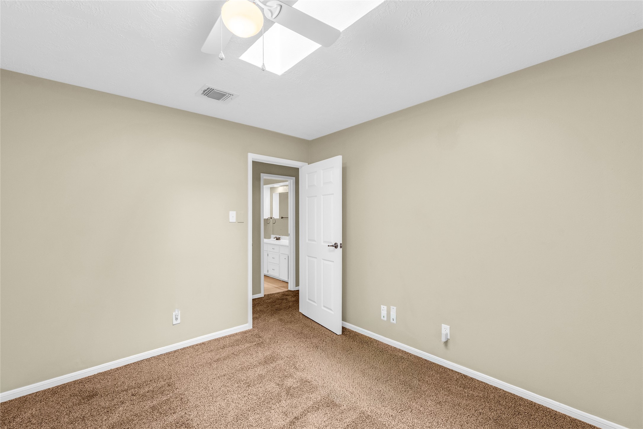 2202 Erin Glen Court Property Photo 39