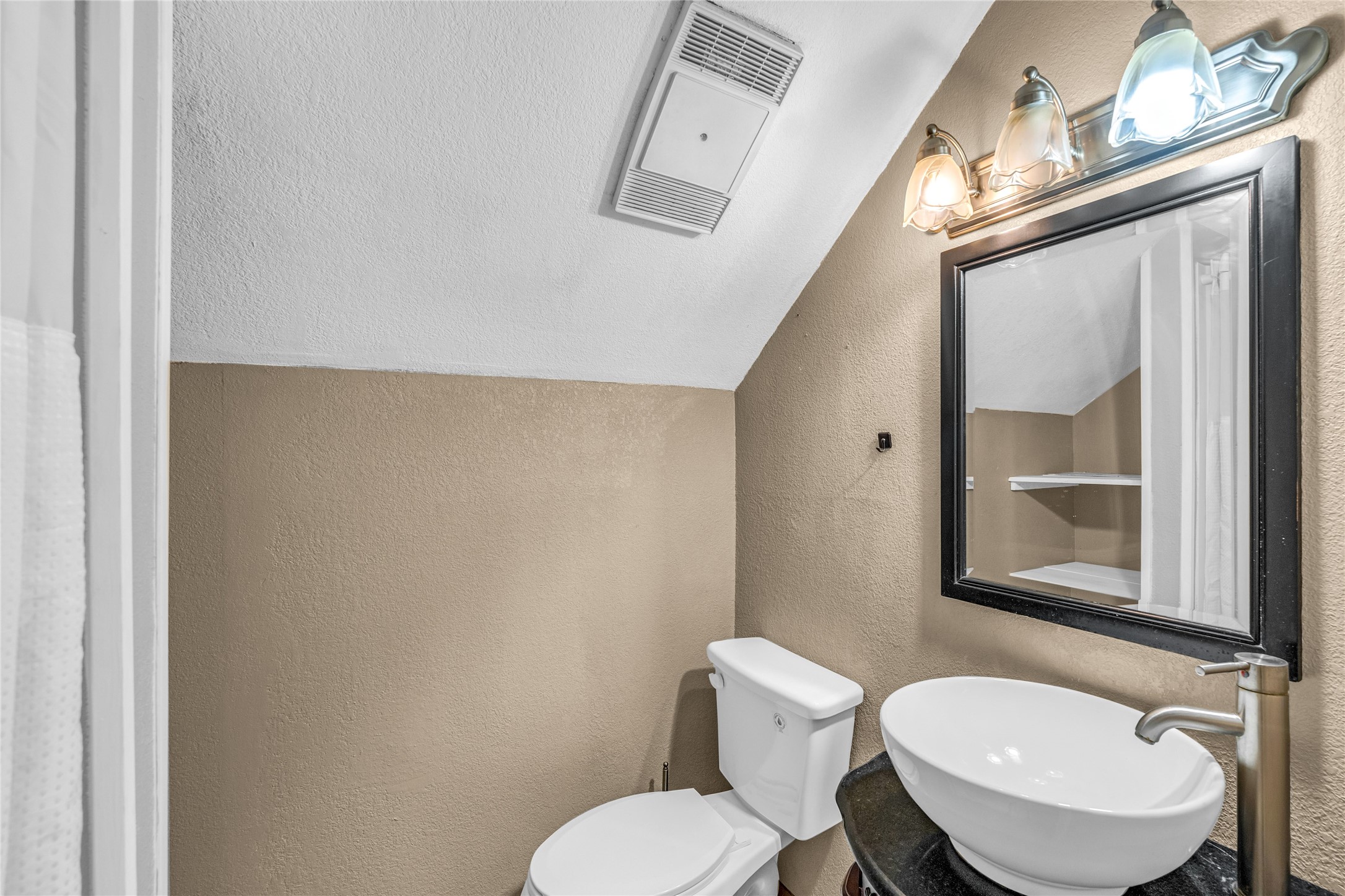 2202 Erin Glen Court Property Photo 45