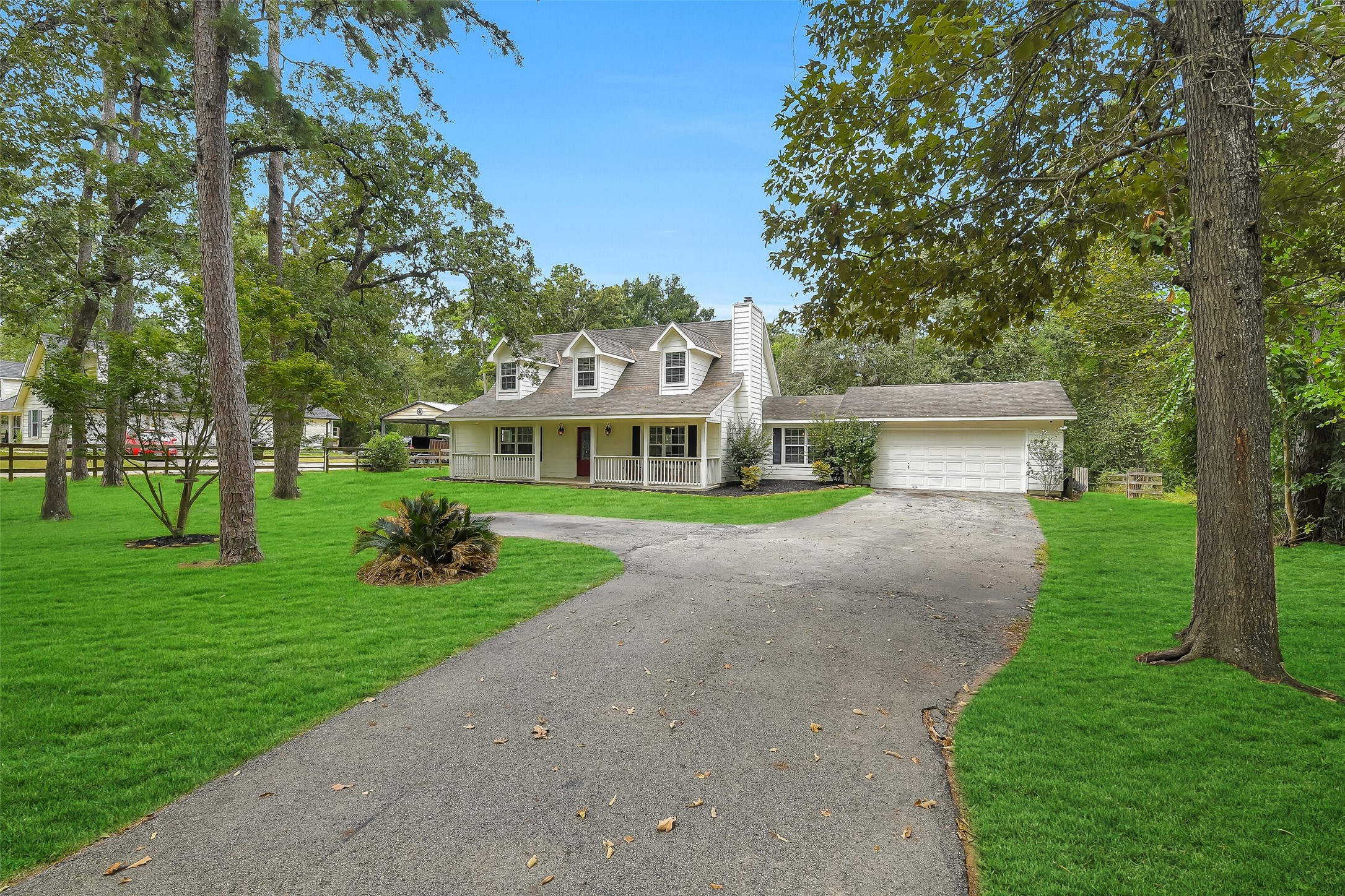 100 Oak Hollow Boulevard Property Photo 3