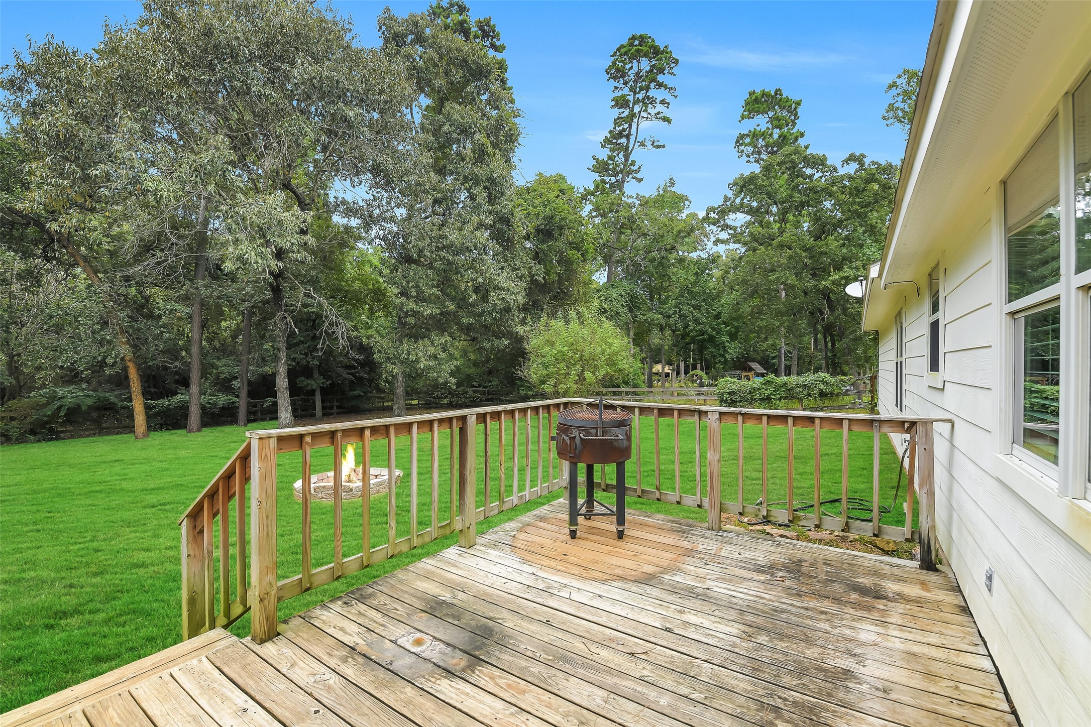 100 Oak Hollow Boulevard Property Photo 11