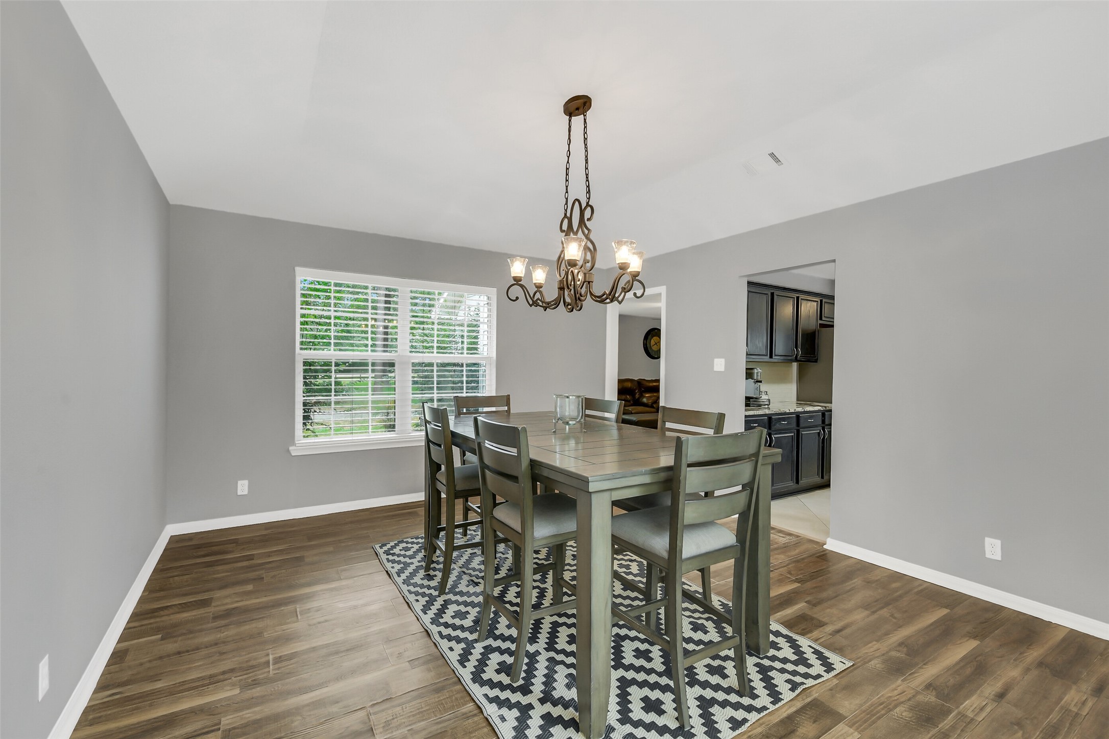 100 Oak Hollow Boulevard Property Photo 24