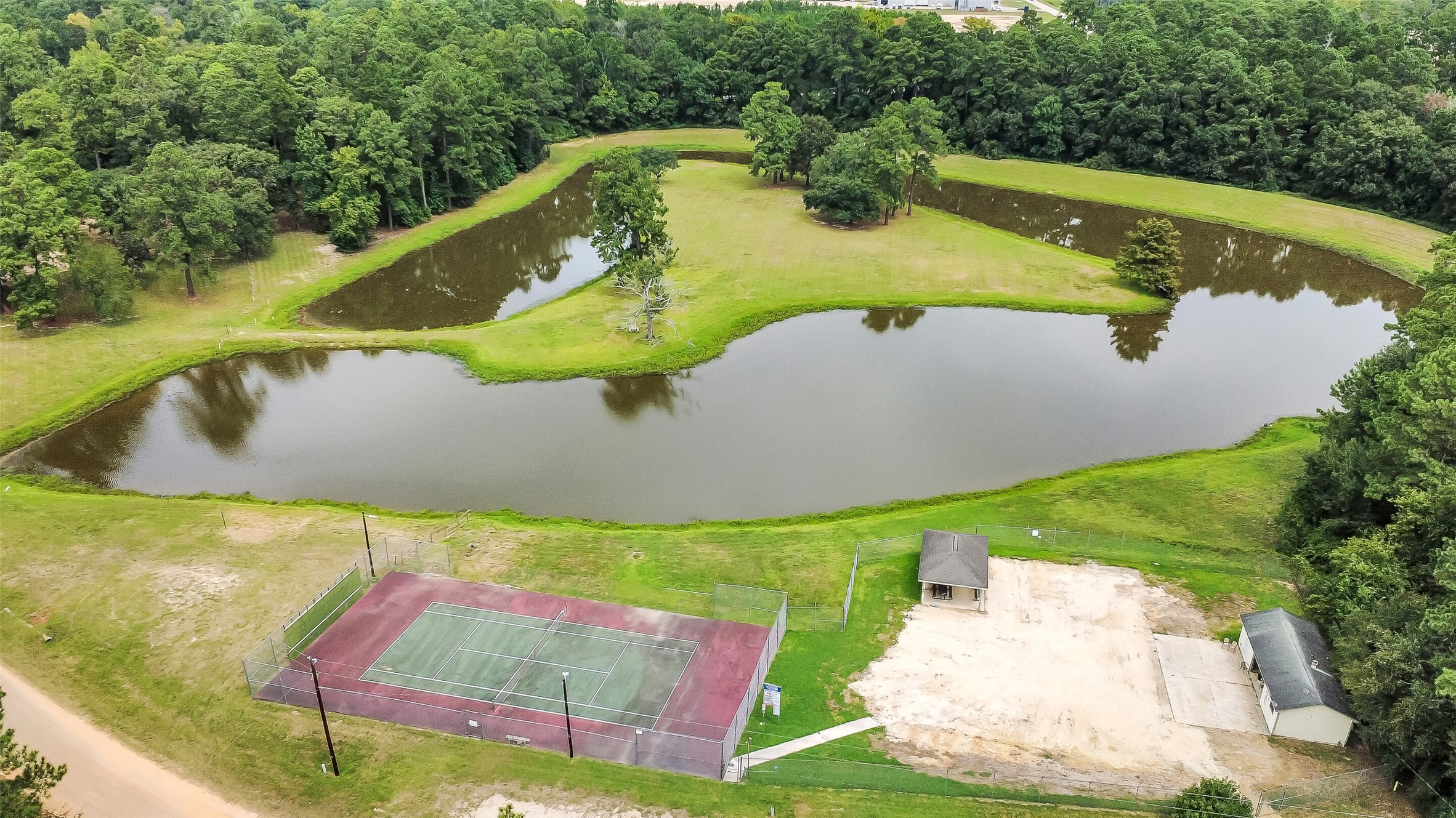 100 Oak Hollow Boulevard Property Photo 45