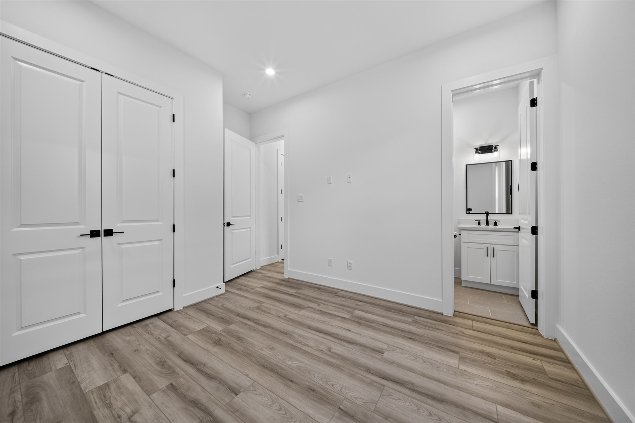 2421 Harrington Street Property Photo 11