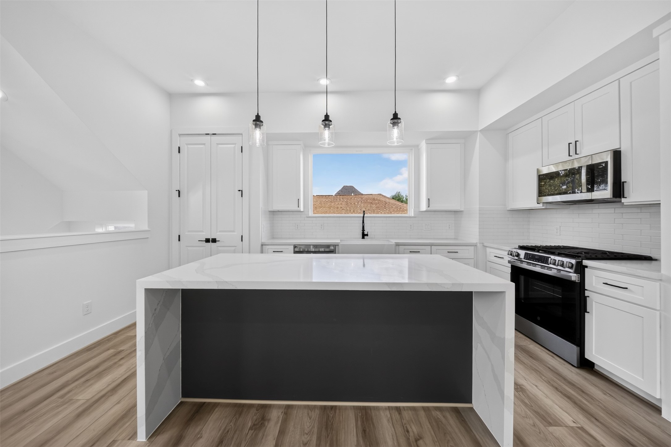 2421 Harrington Street Property Photo 17