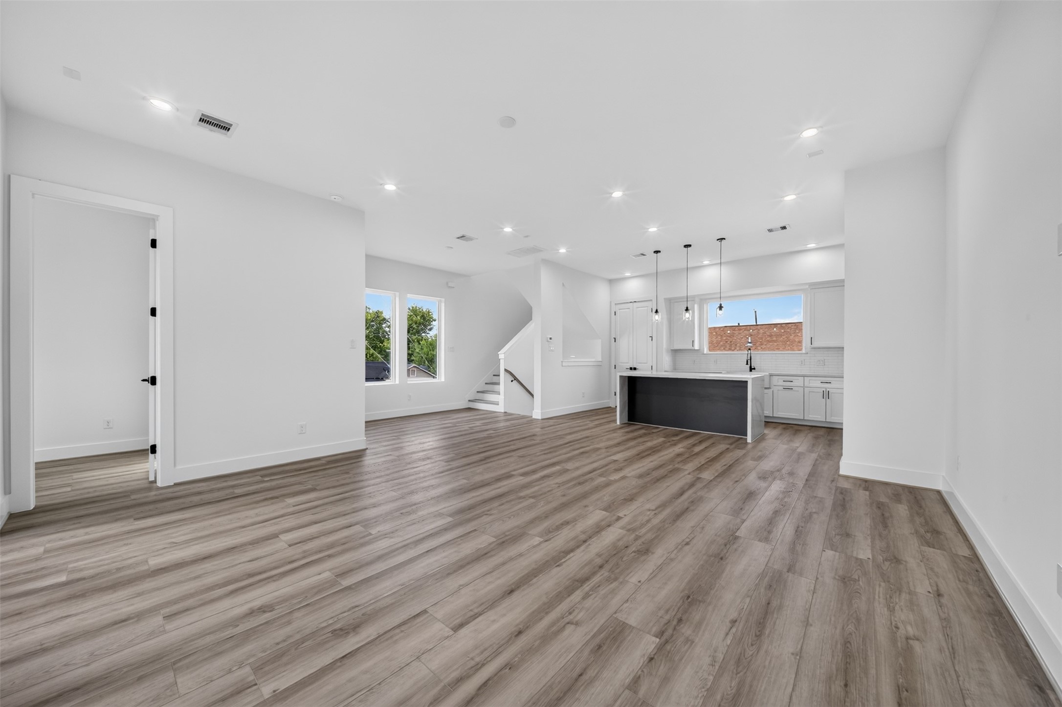 2421 Harrington Street Property Photo 22