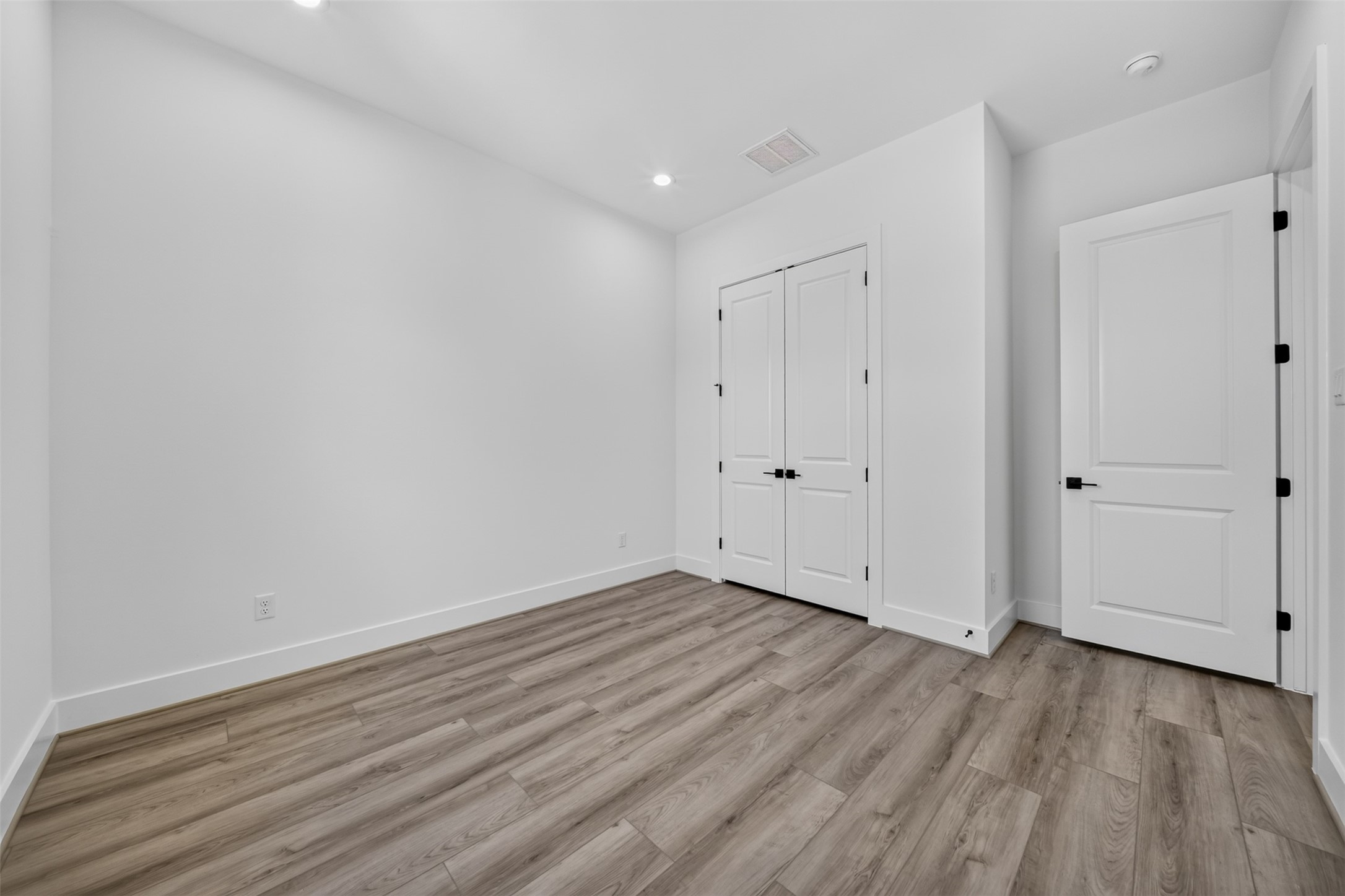 2421 Harrington Street Property Photo 31