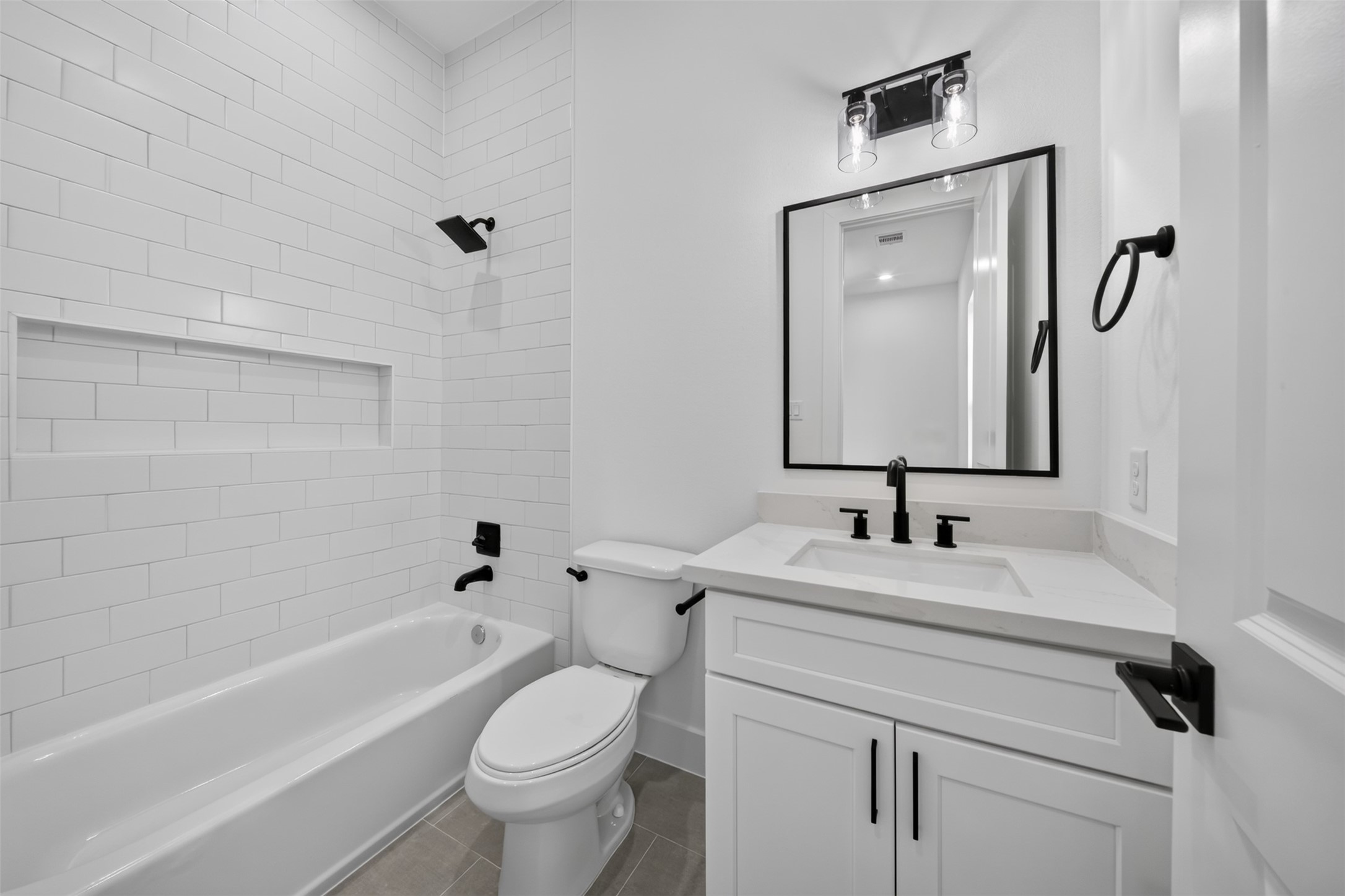 2421 Harrington Street Property Photo 33