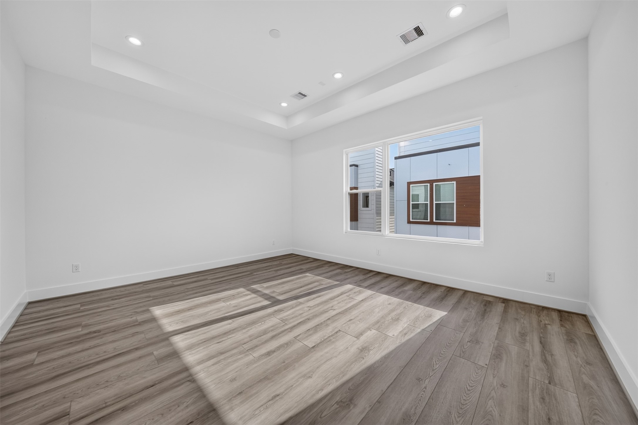2421 Harrington Street Property Photo 35