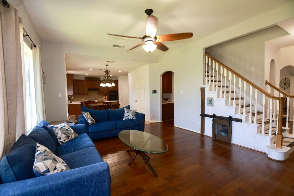 7822 Ravens Point Drive Property Photo 5