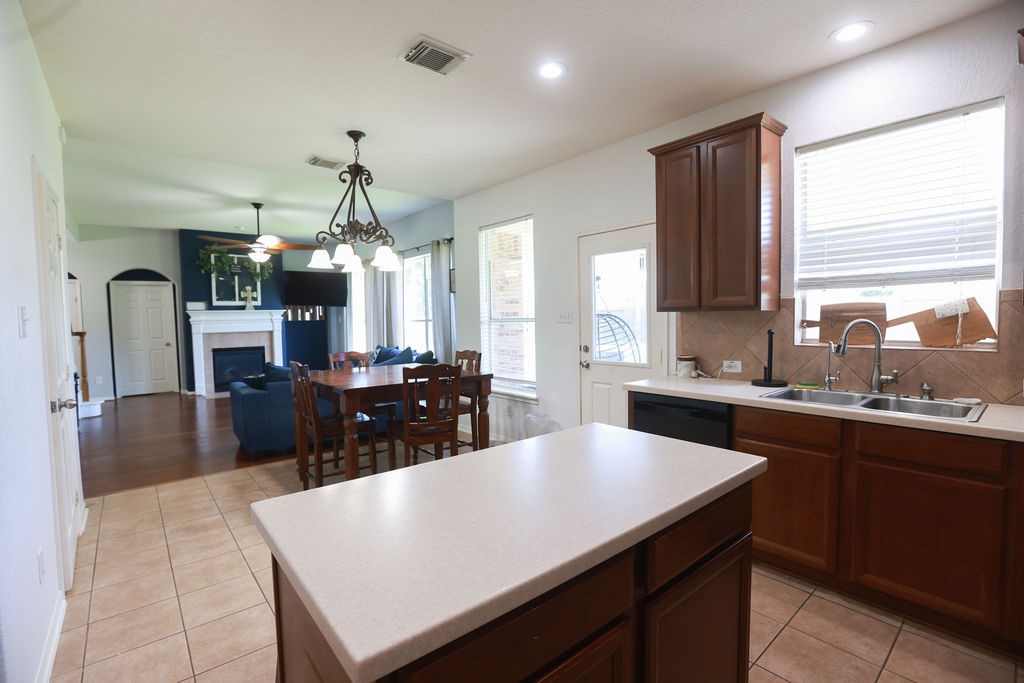 7822 Ravens Point Drive Property Photo 6