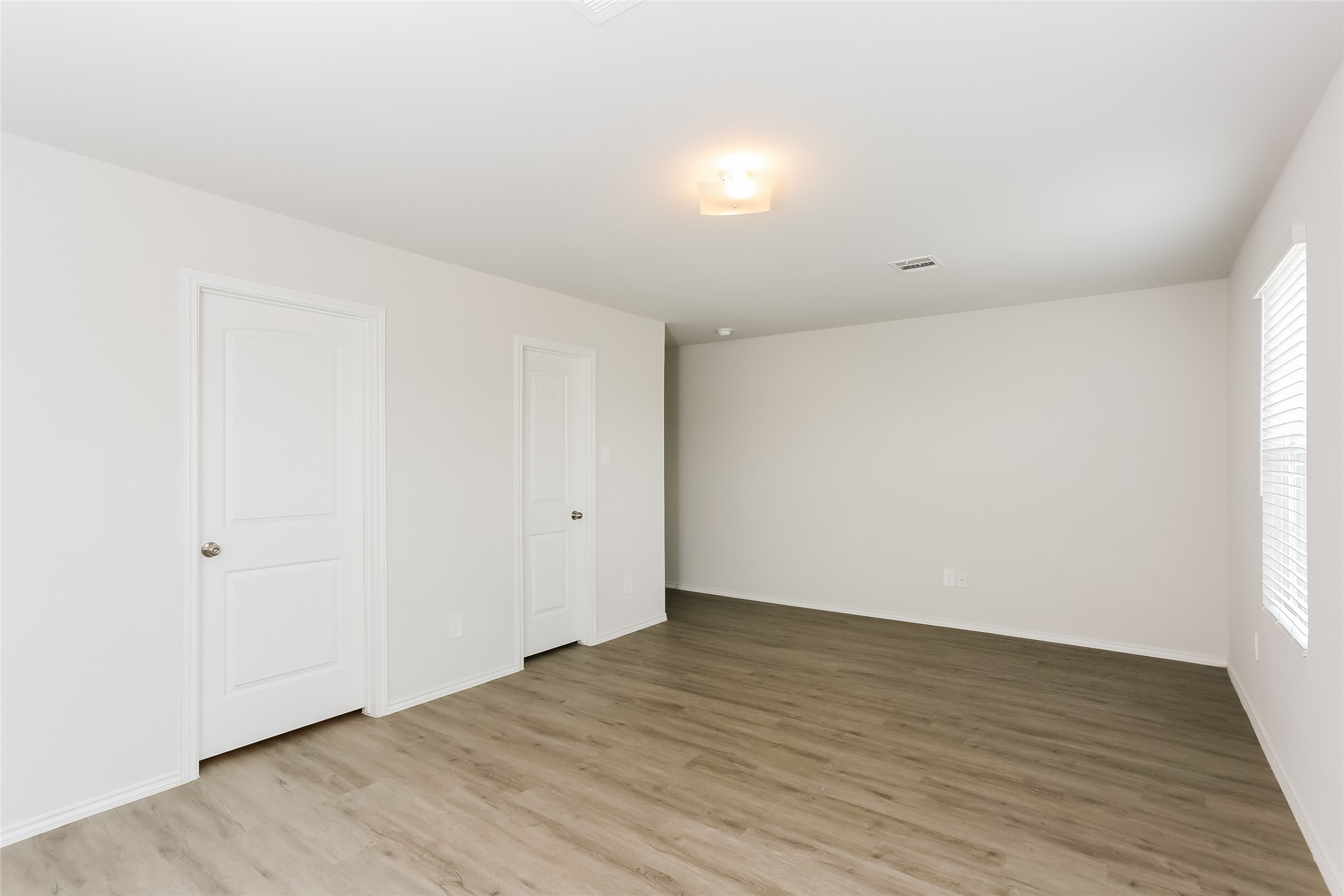 2647 Camrola Way Property Photo 8