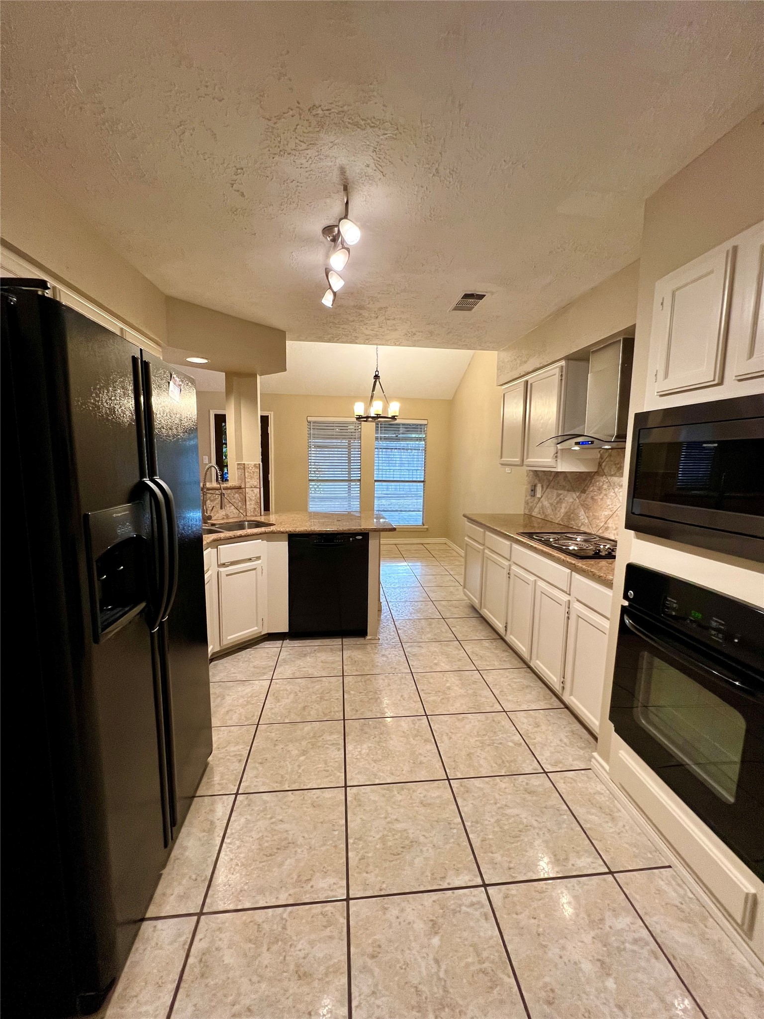 8507 Grove Park Drive Property Photo 10
