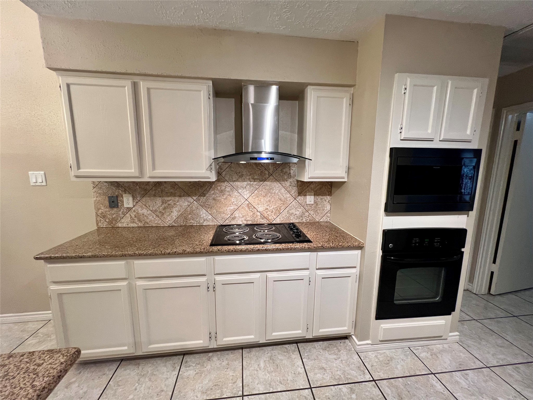 8507 Grove Park Drive Property Photo 12