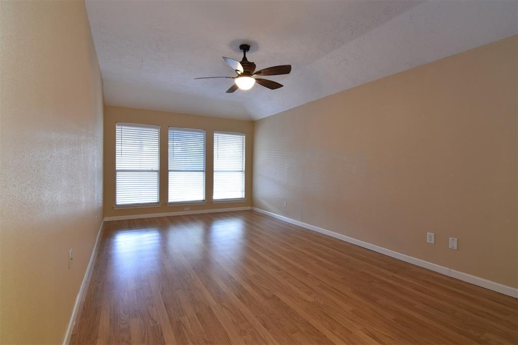 8507 Grove Park Drive Property Photo 15