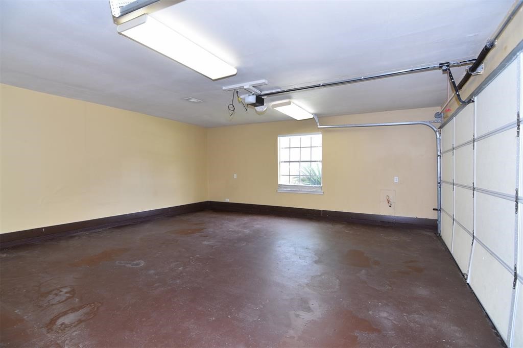 8507 Grove Park Drive Property Photo 27
