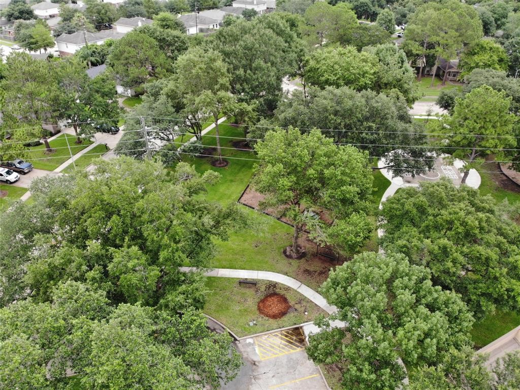 8507 Grove Park Drive Property Photo 34