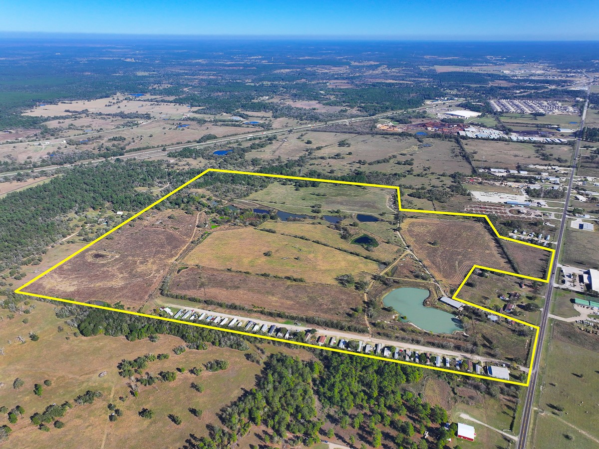 1658 State Highway 75 N Property Photo 1
