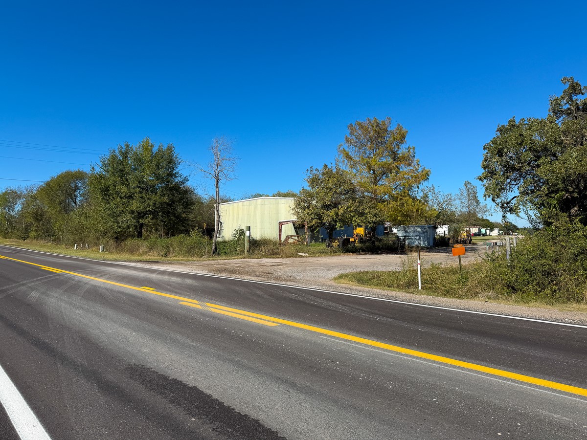 1658 State Highway 75 N Property Photo 6