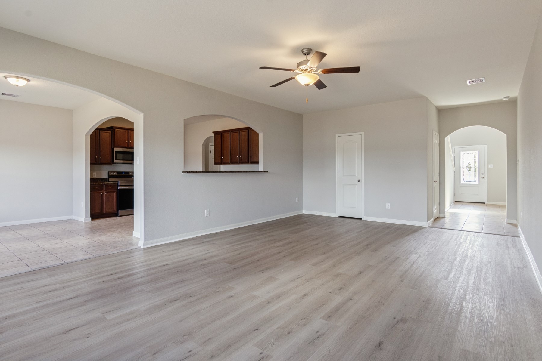 22606 Cloverland Field Drive Property Photo 5