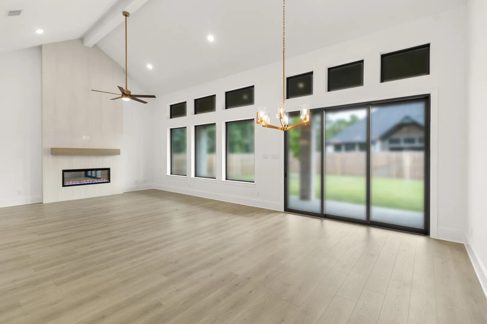 41813 Dalhart Drive Property Photo 4