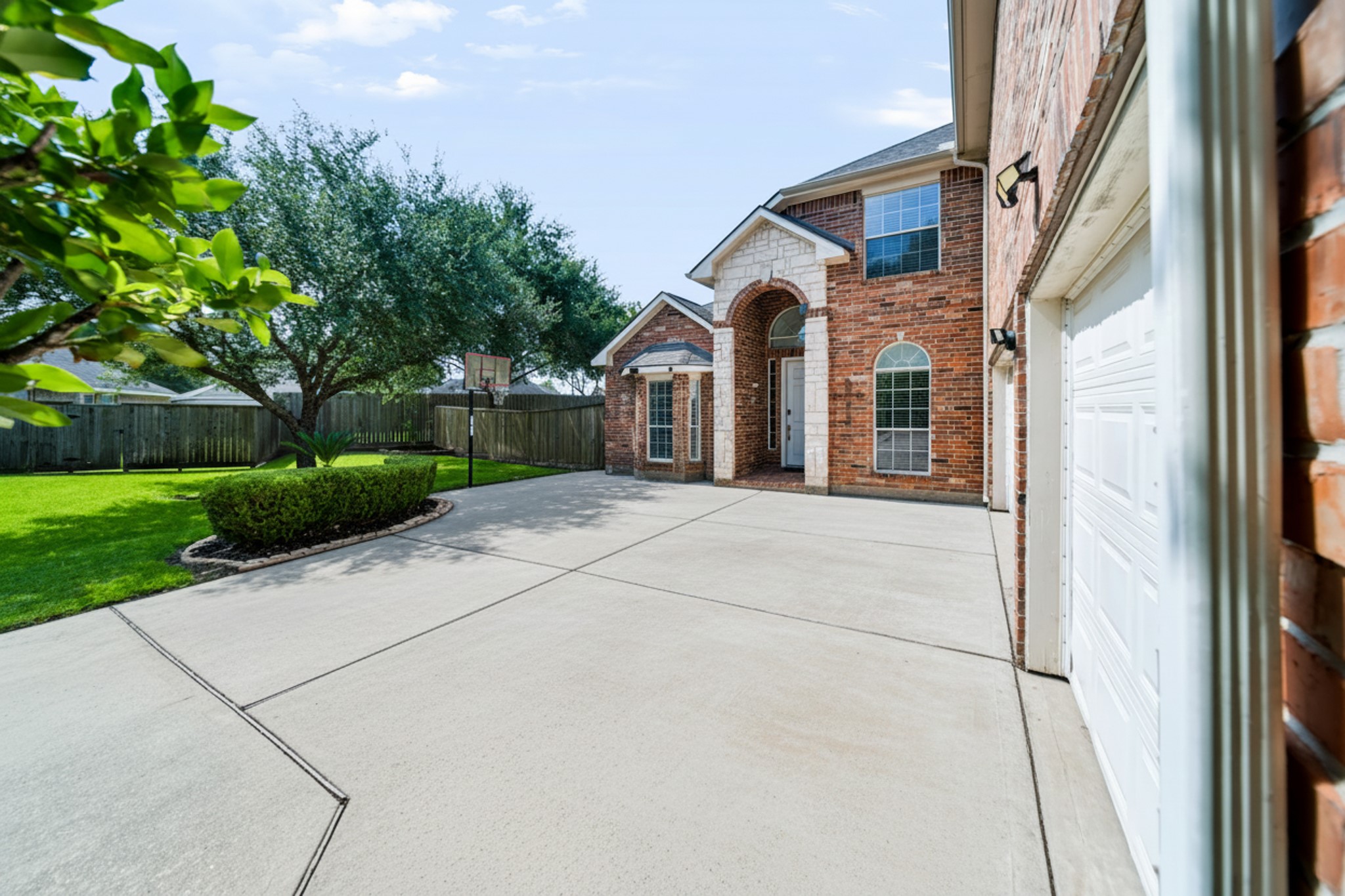 2303 Fern Bend Lane Property Photo 7