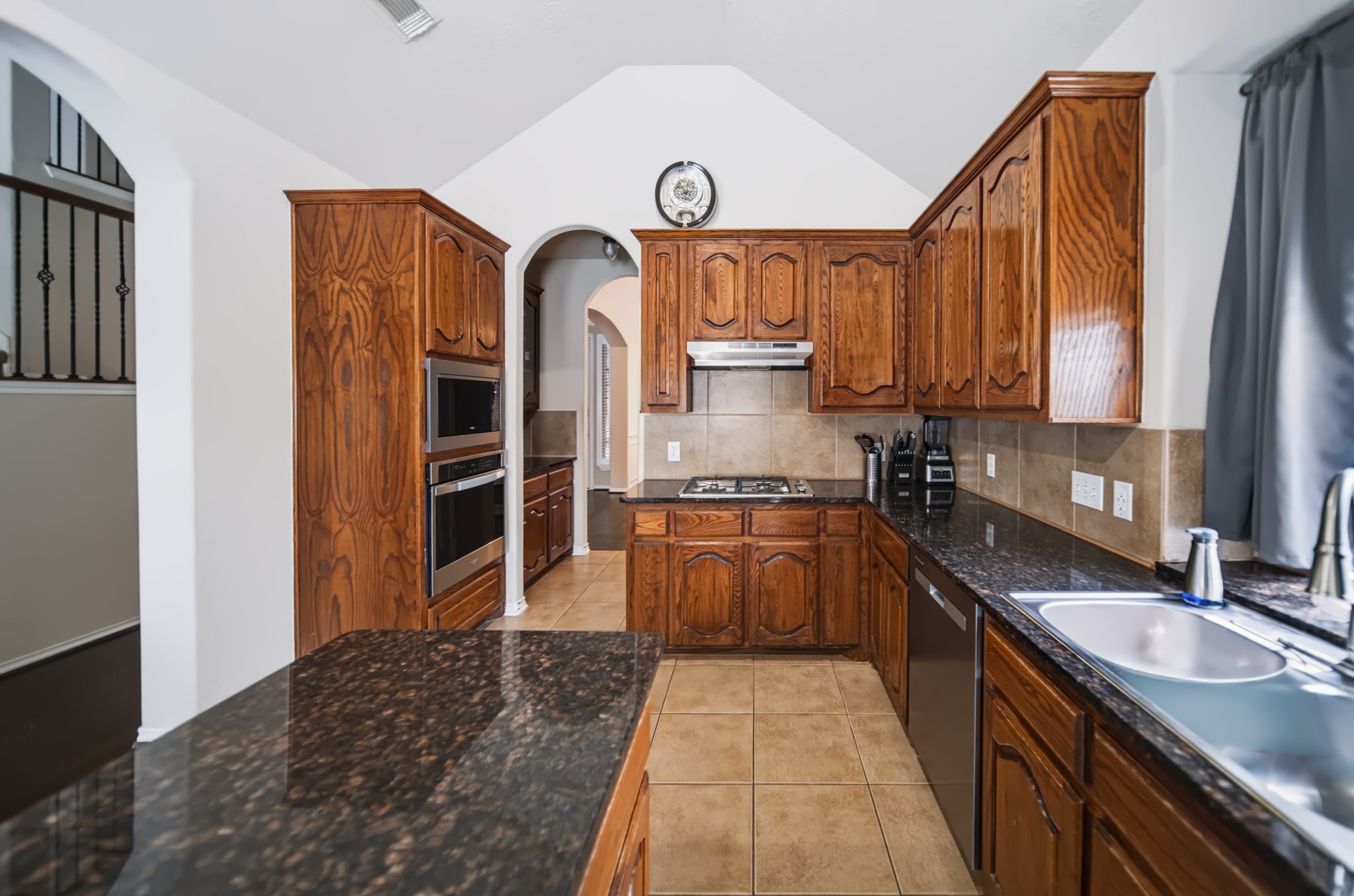 2303 Fern Bend Lane Property Photo 15