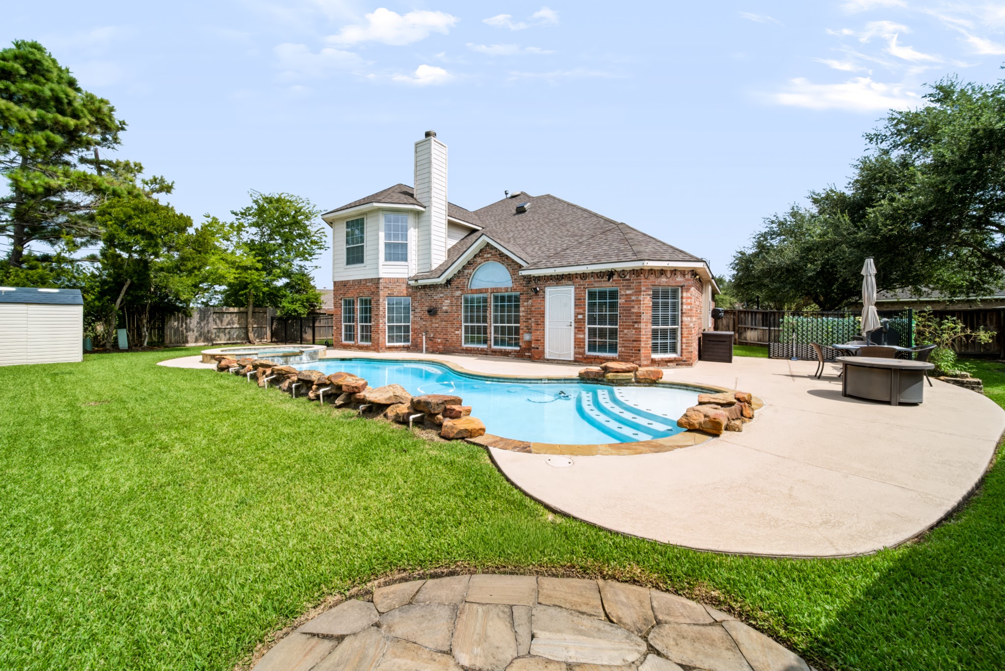 2303 Fern Bend Lane Property Photo 25