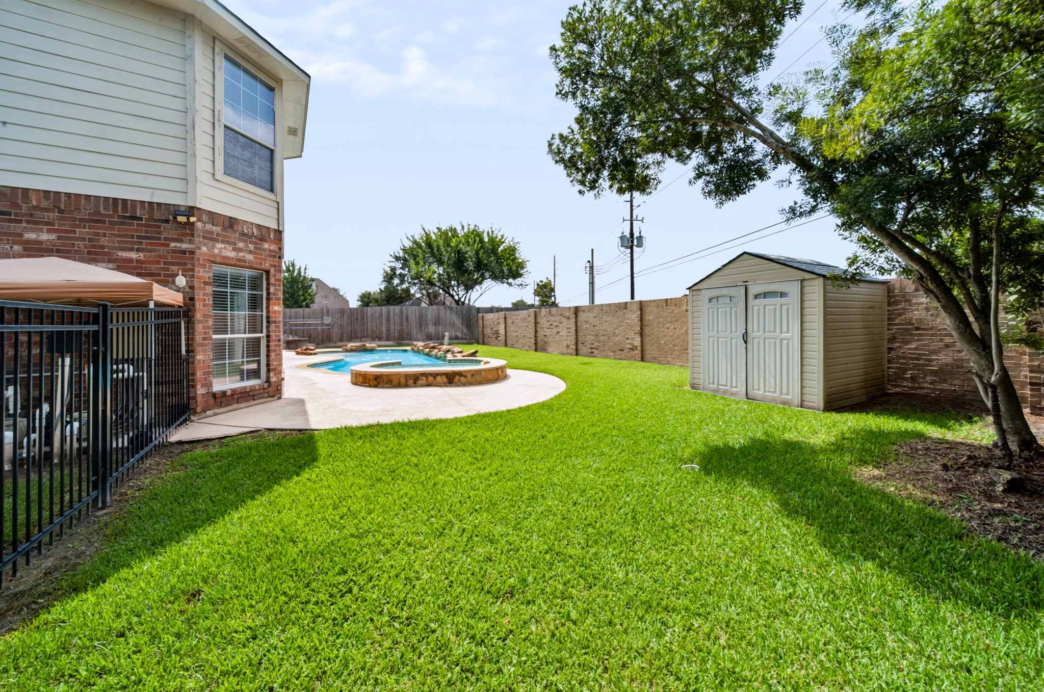 2303 Fern Bend Lane Property Photo 27