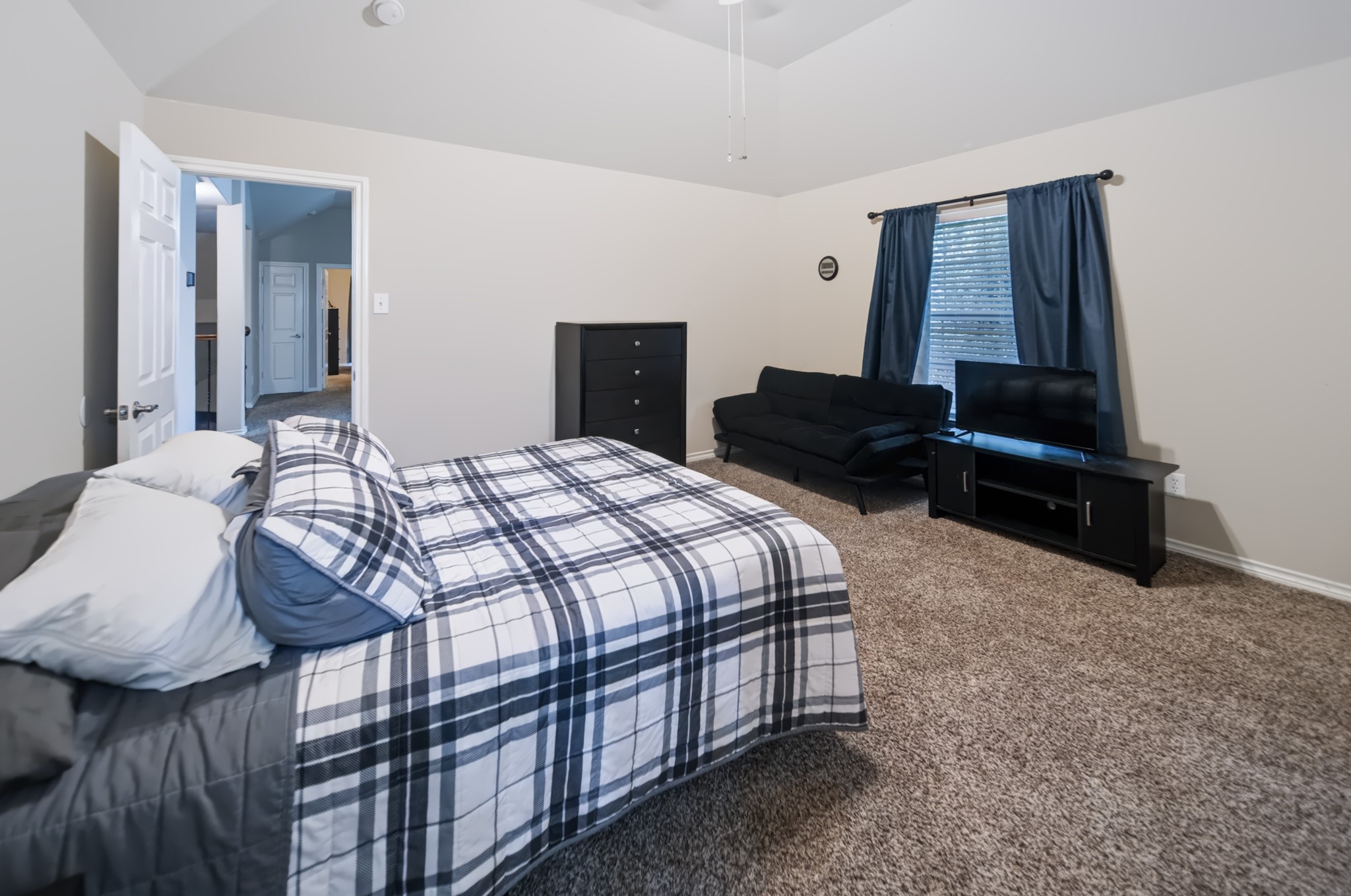 2303 Fern Bend Lane Property Photo 35