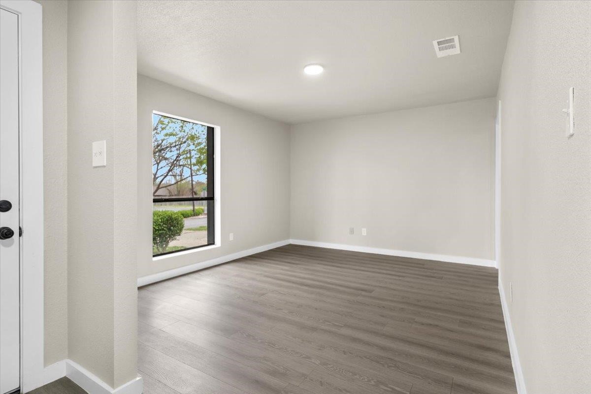 502 Pintail Lane Property Photo 6