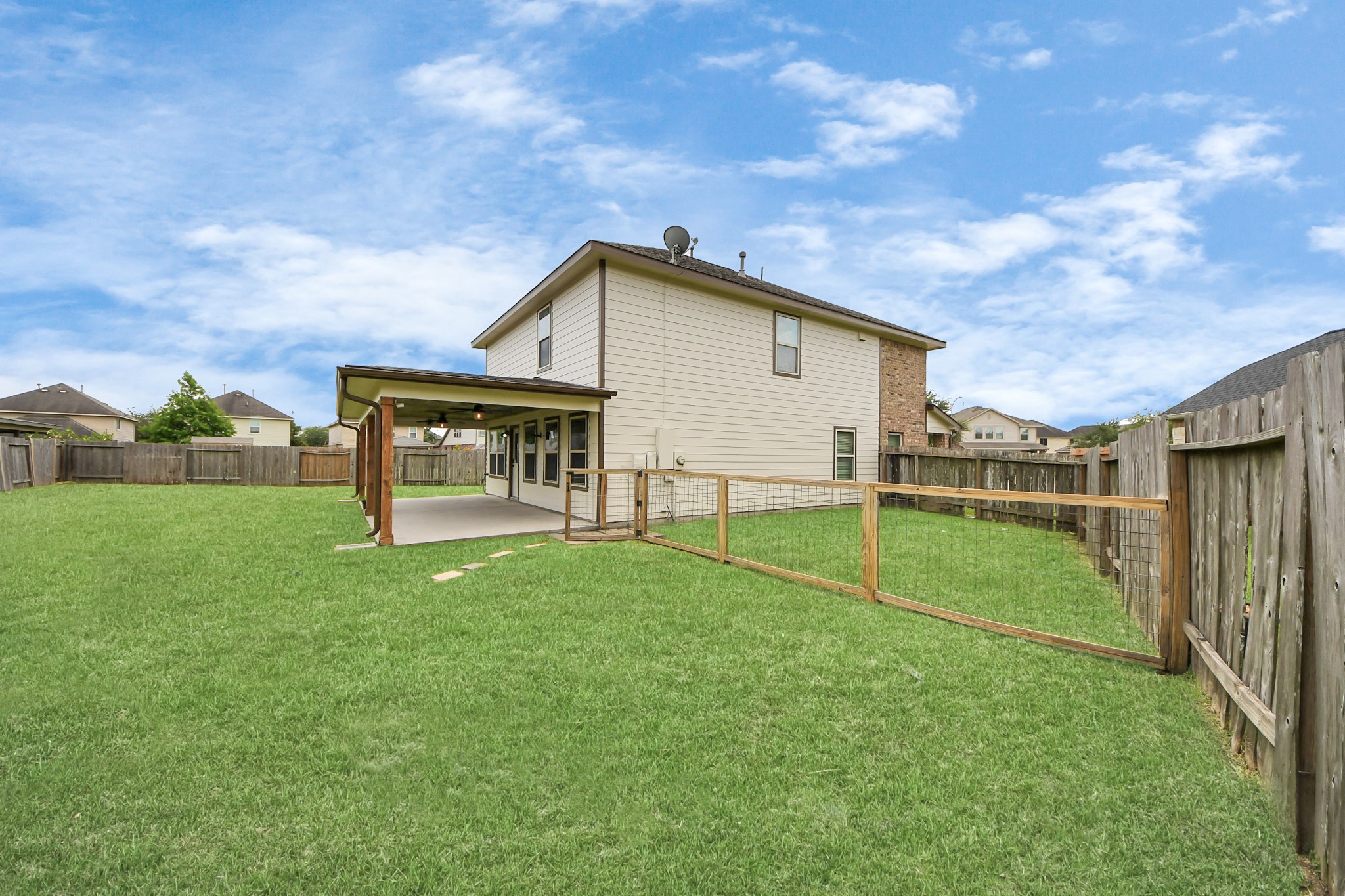 13739 Corken Way Court Property Photo 4