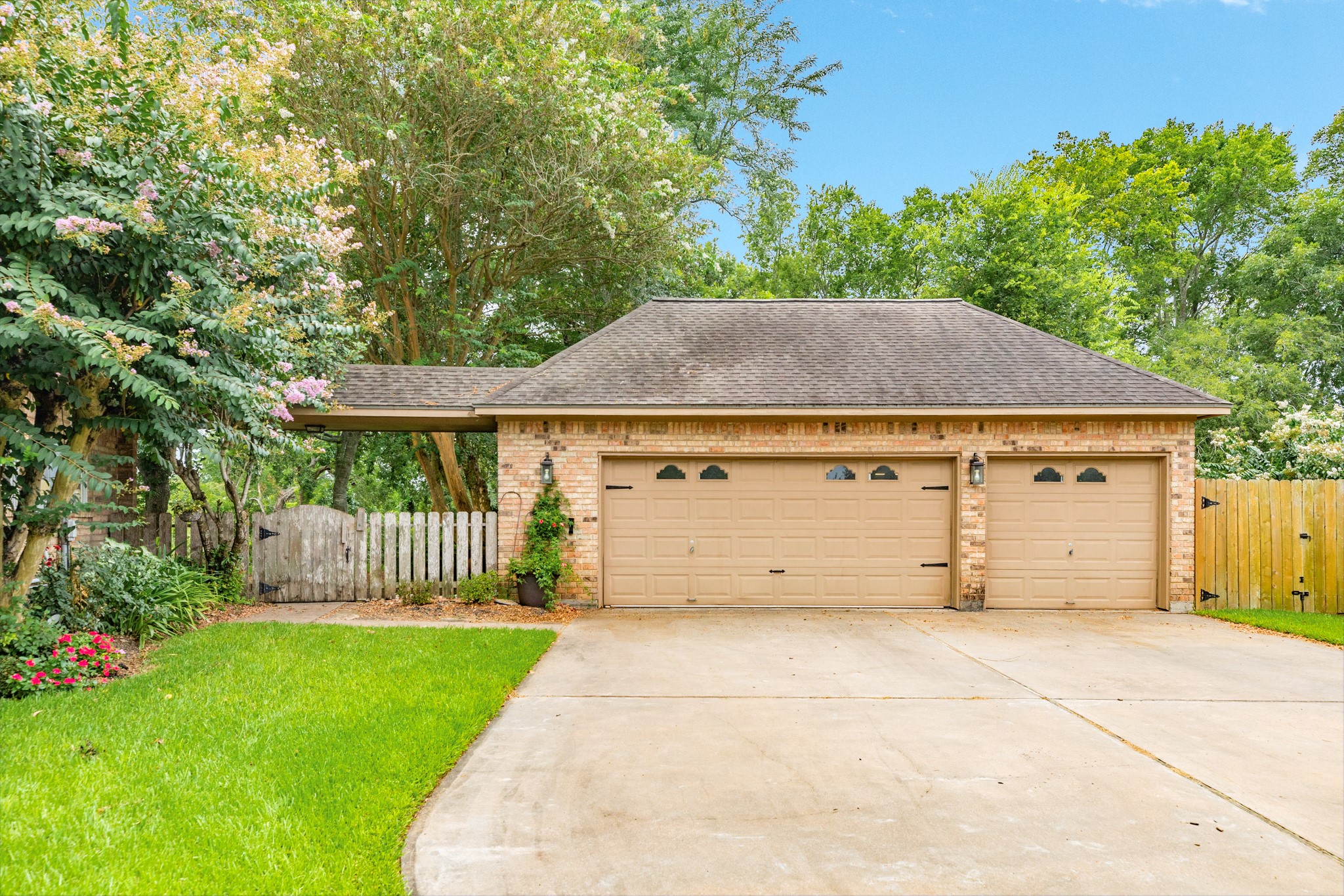 71 Rosewood Street Property Photo 40