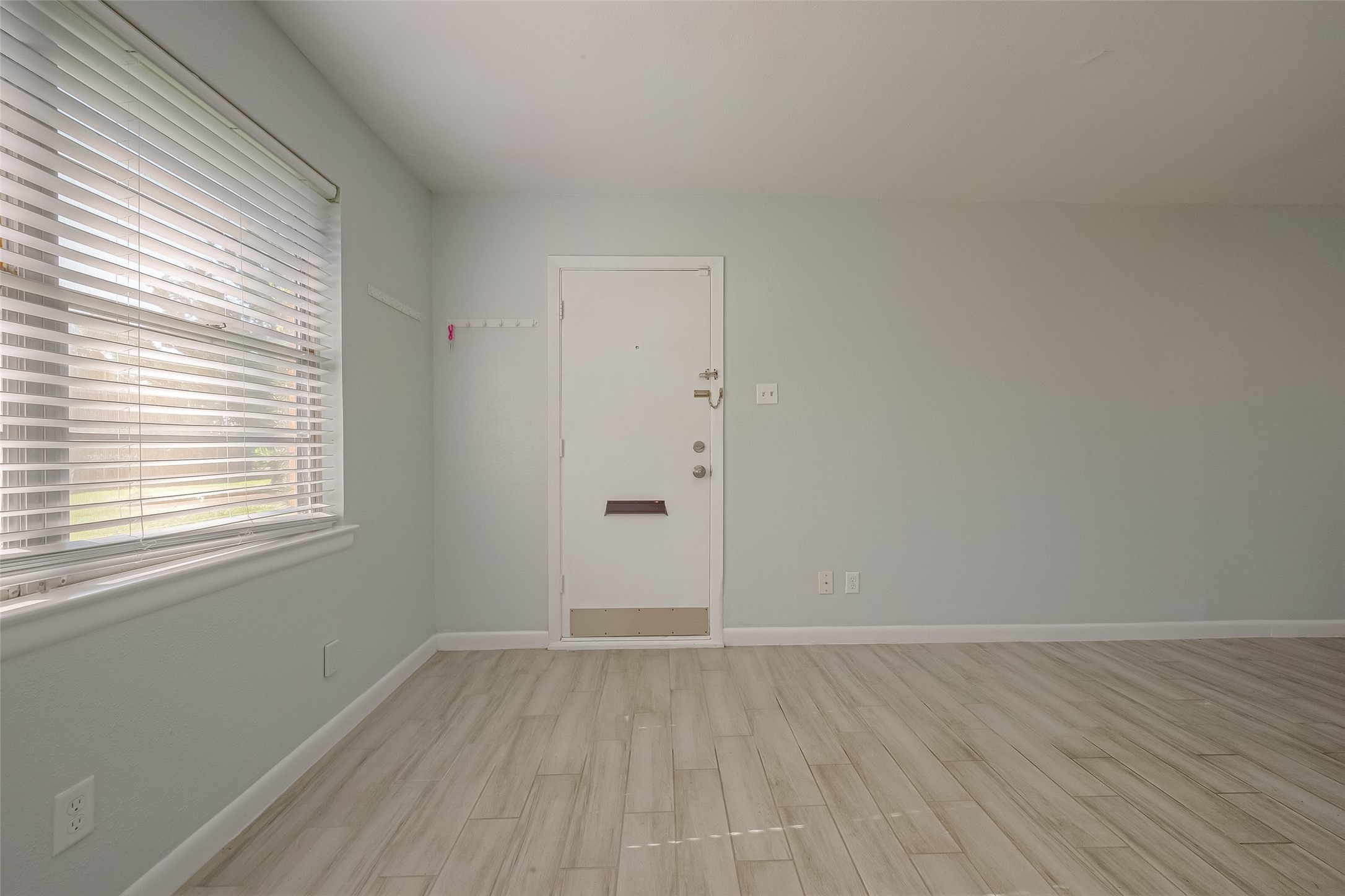 3426 Bradford Street Property Photo 8