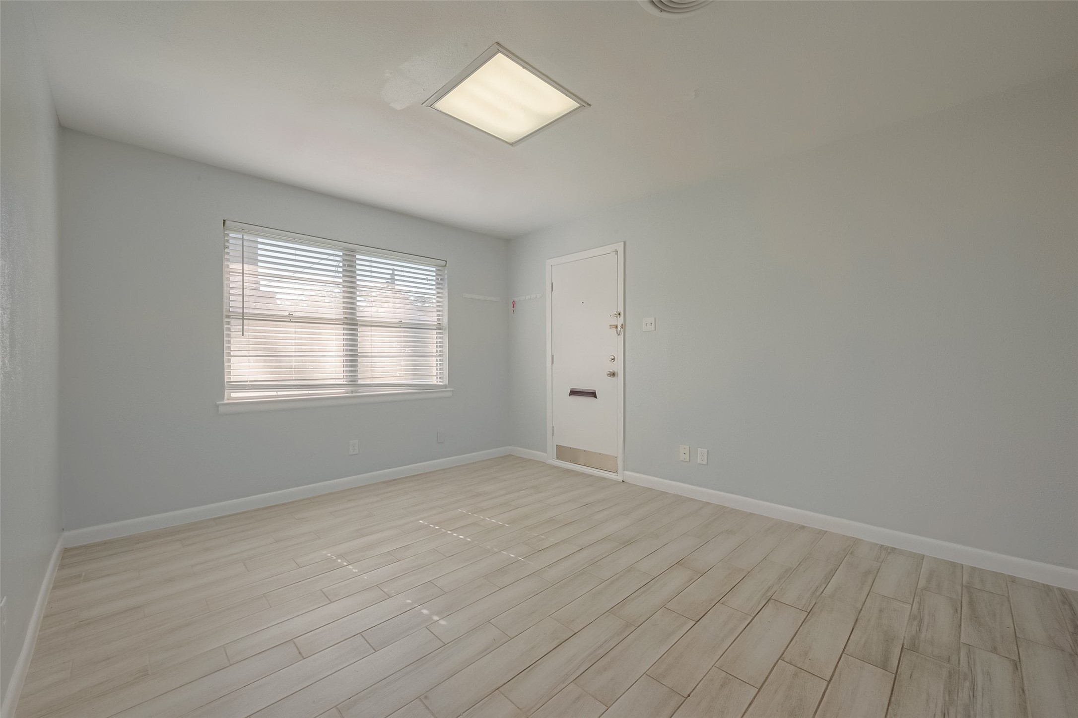 3426 Bradford Street Property Photo 9