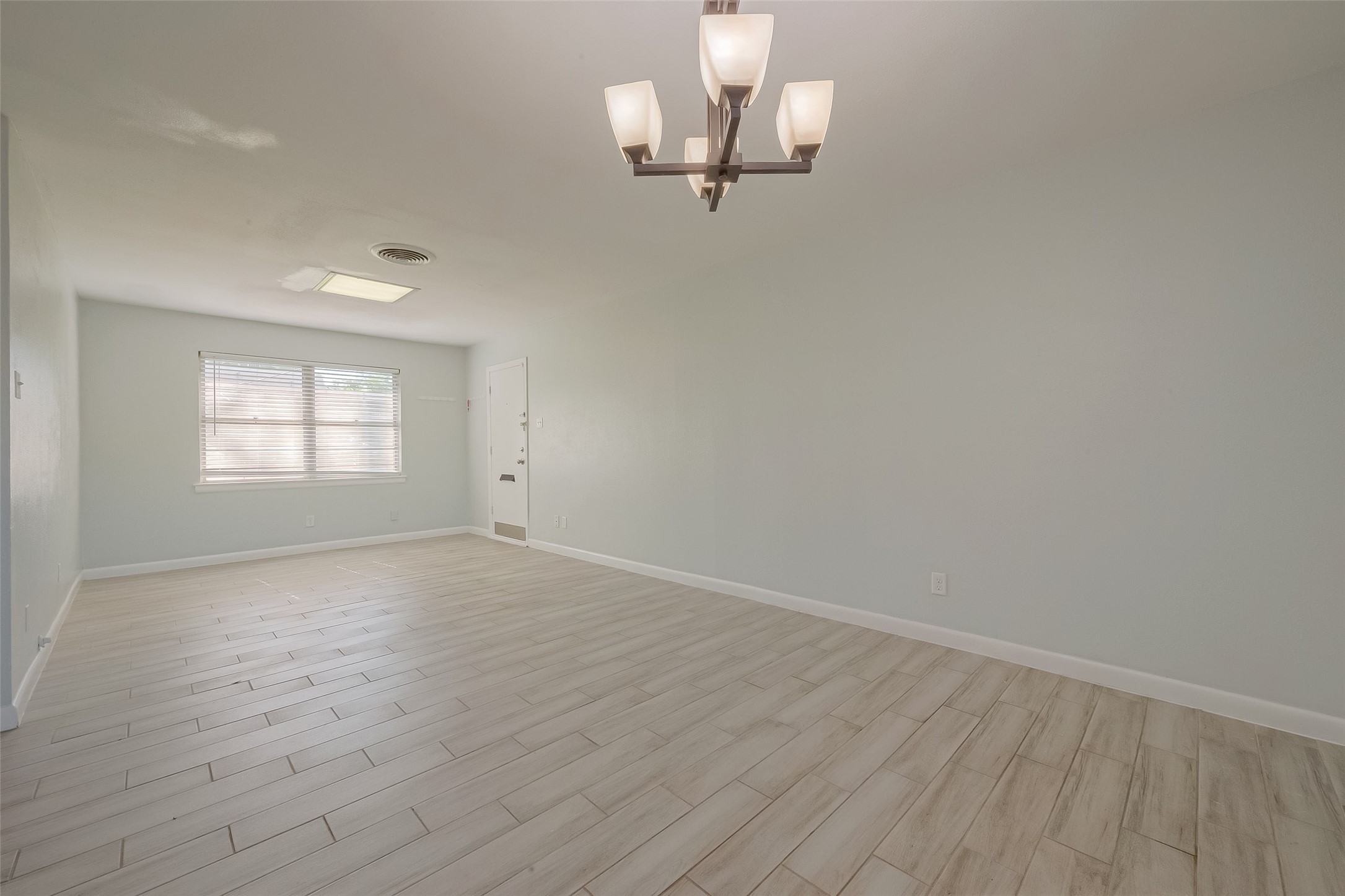 3426 Bradford Street Property Photo 11