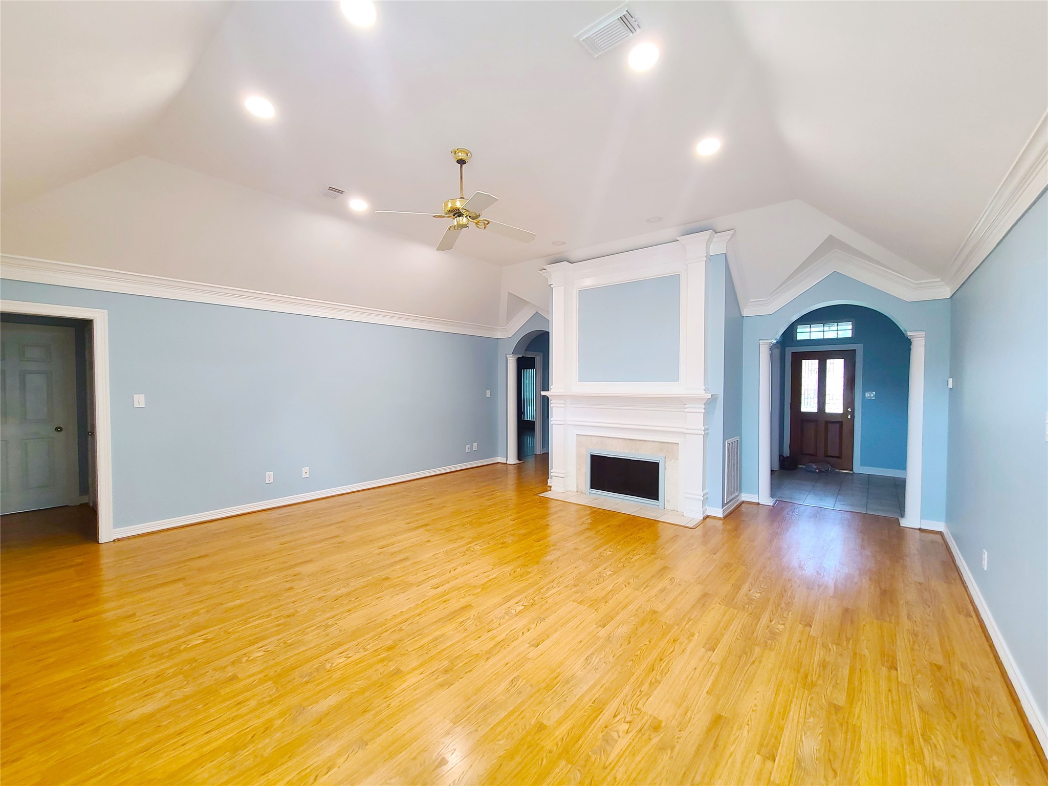 2115 Grandmill Lane Property Photo 7