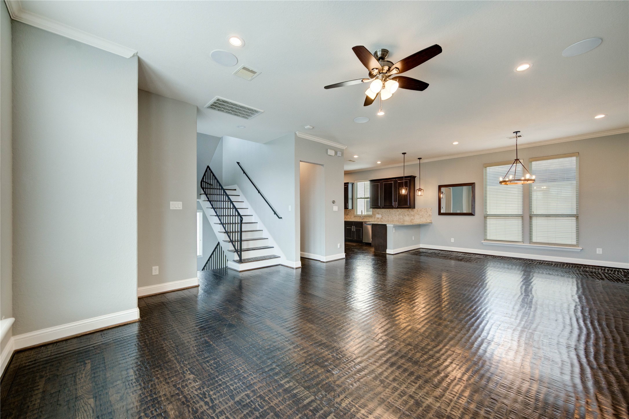 5711 Allen Street Property Photo 13