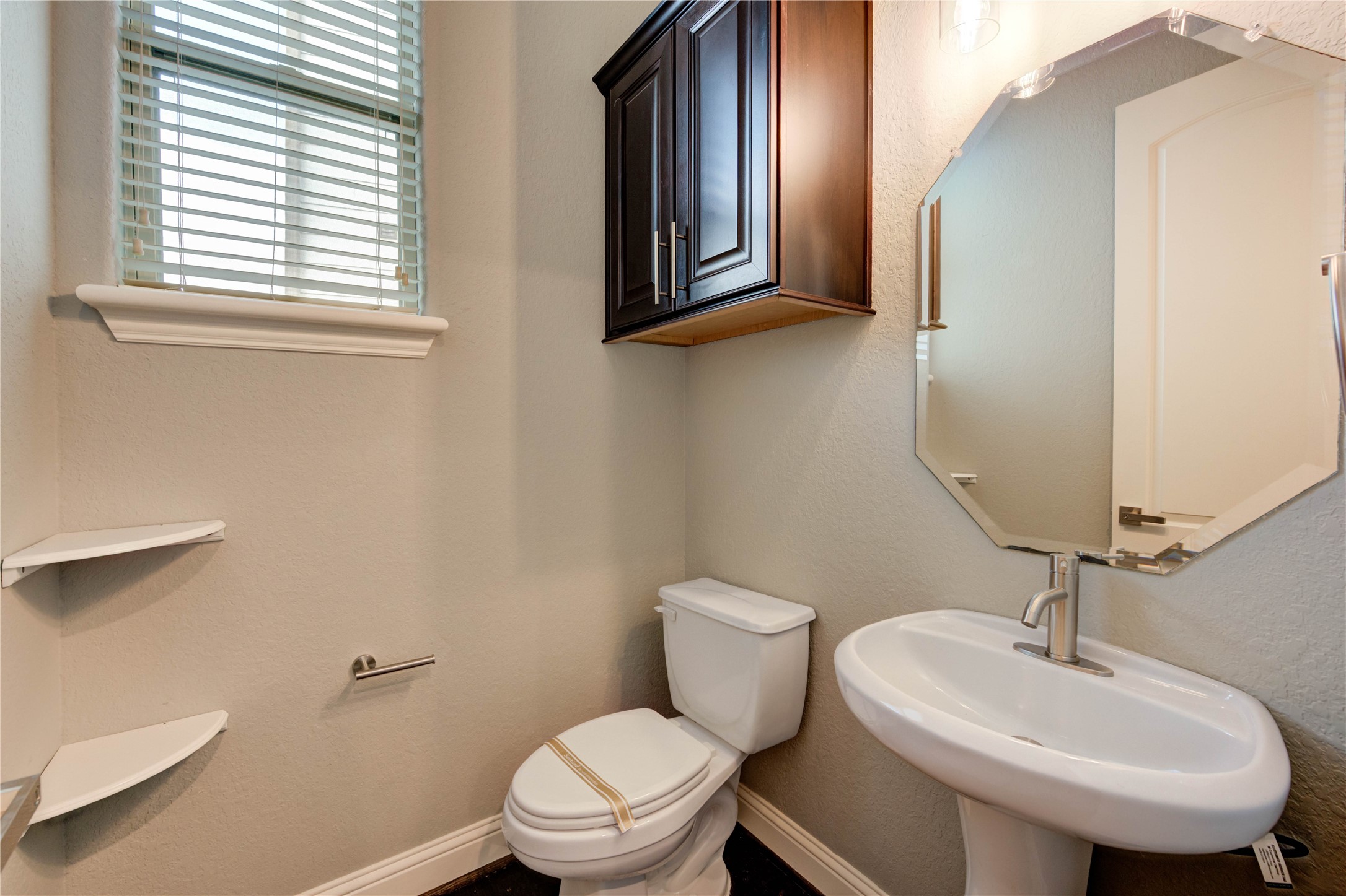 5711 Allen Street Property Photo 23