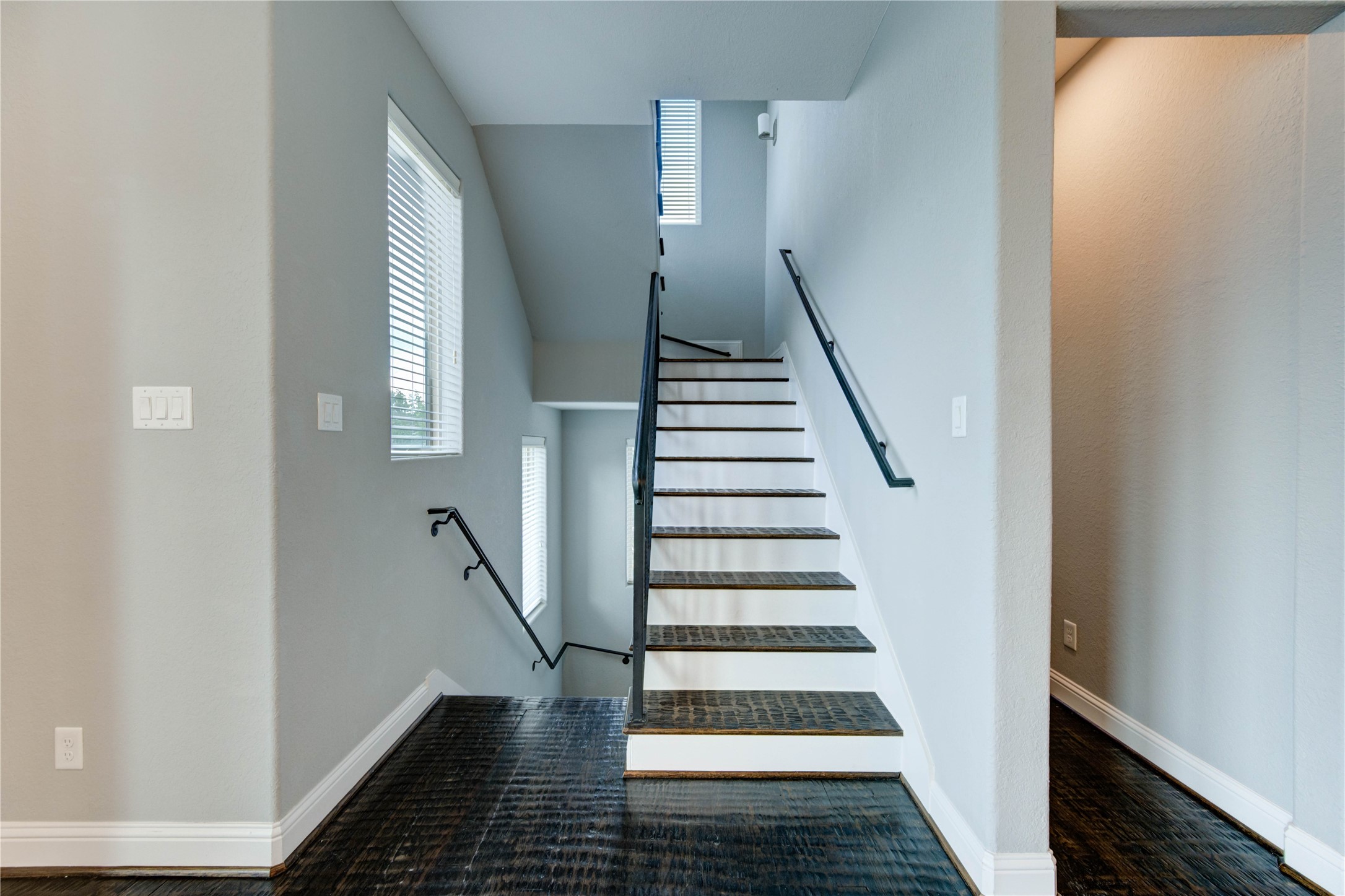 5711 Allen Street Property Photo 24