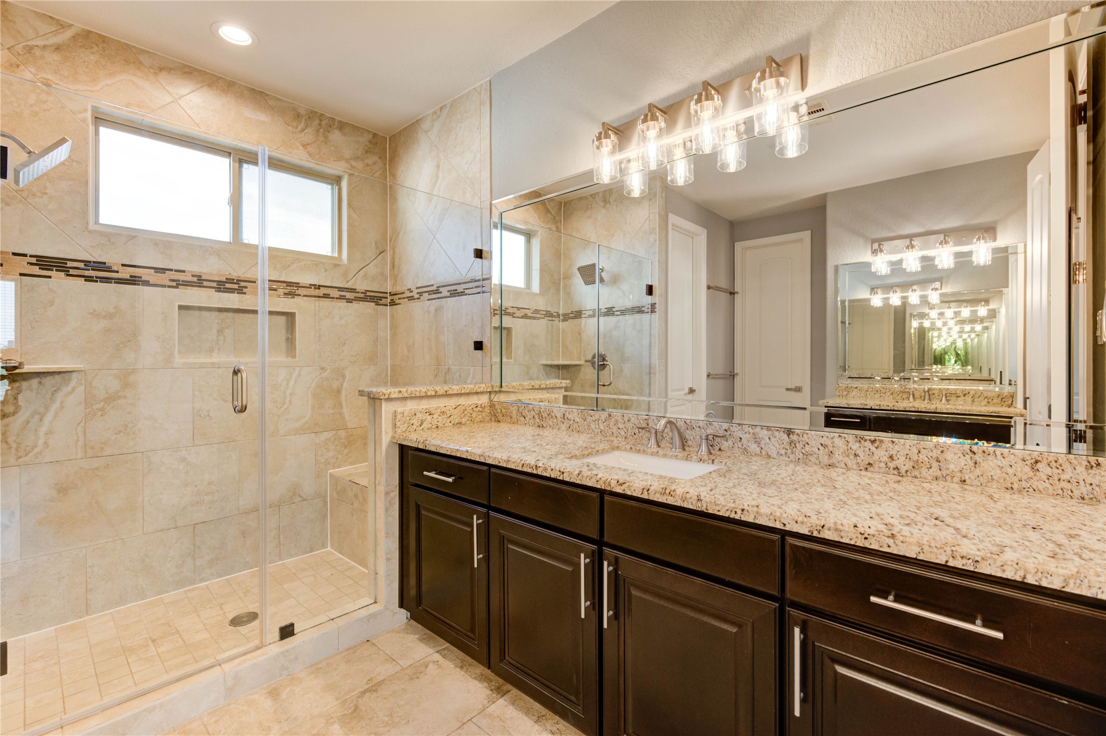 5711 Allen Street Property Photo 32