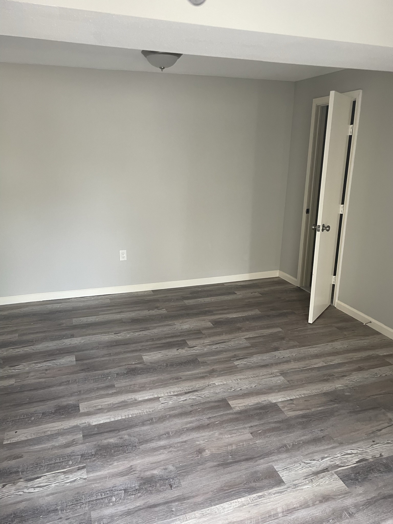 9216 1/2 E Avenue P Property Photo 3