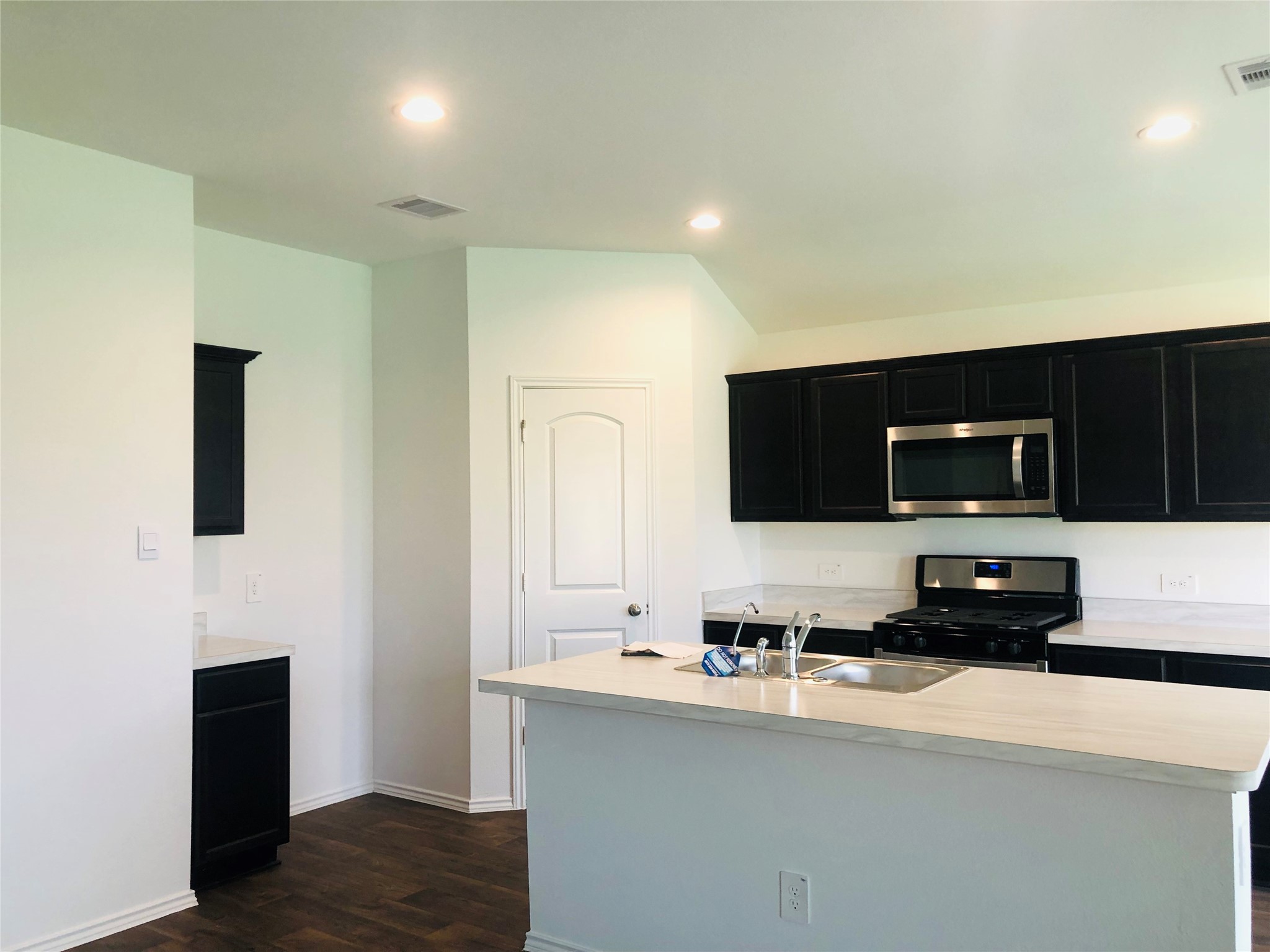 21546 Violet Ridge Road Property Photo 2