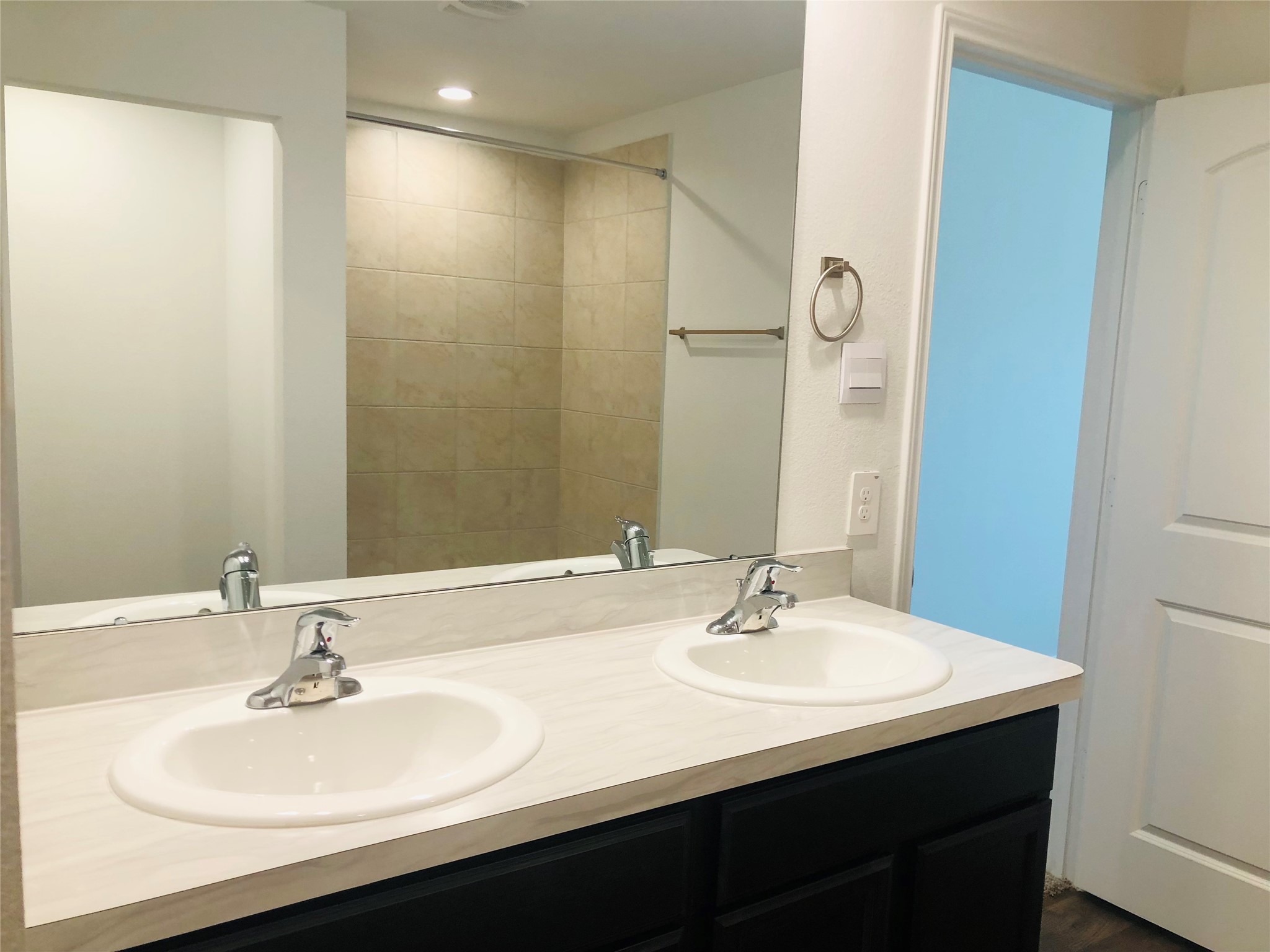 21546 Violet Ridge Road Property Photo 8