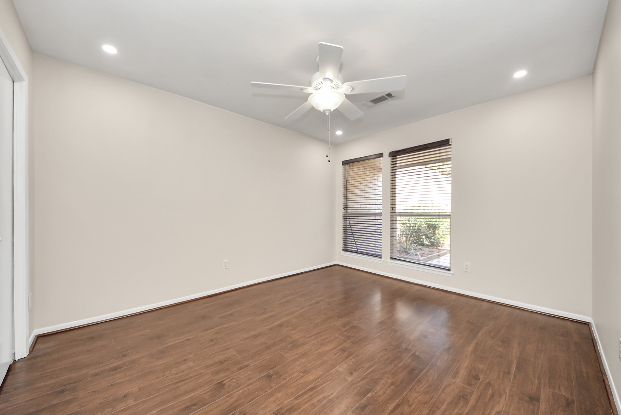 2210 Linea Del Pino Street Property Photo 27